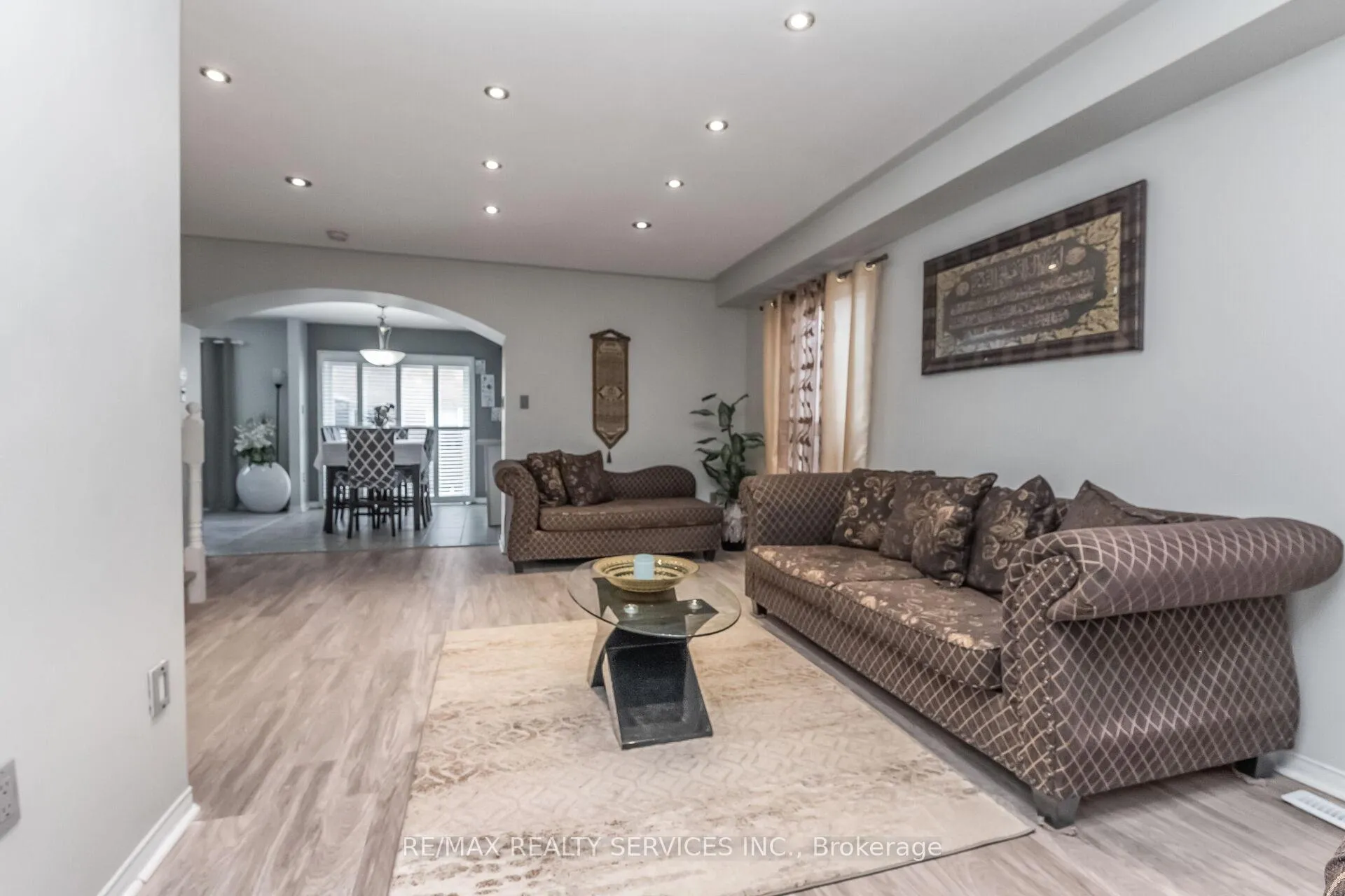 Photo 7 of 359 Edenbrook Hill Drive, Brampton, Fletcher's Meadow — HOMEH
