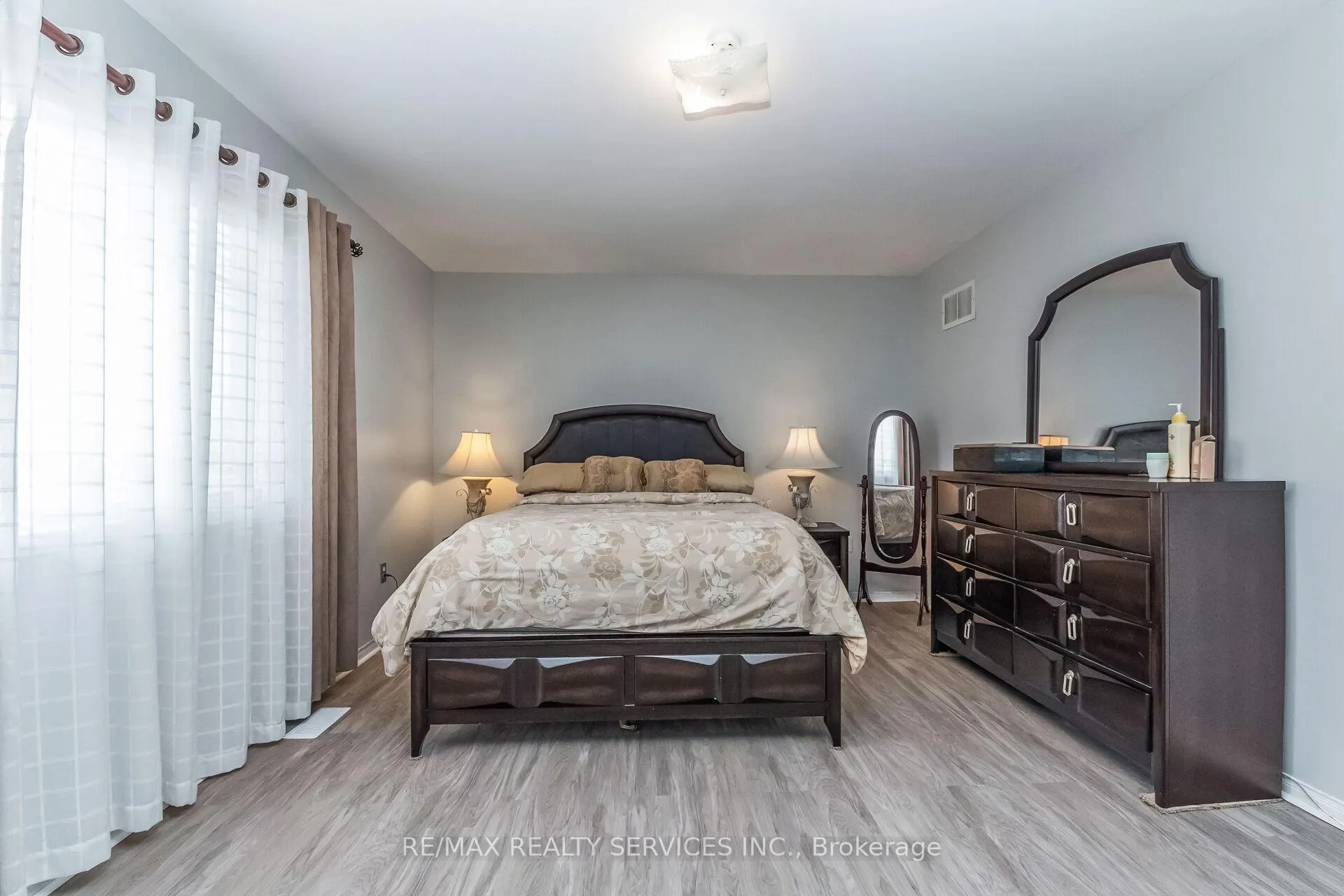 Photo 18 of 359 Edenbrook Hill Drive, Brampton, Fletcher's Meadow — HOMEH