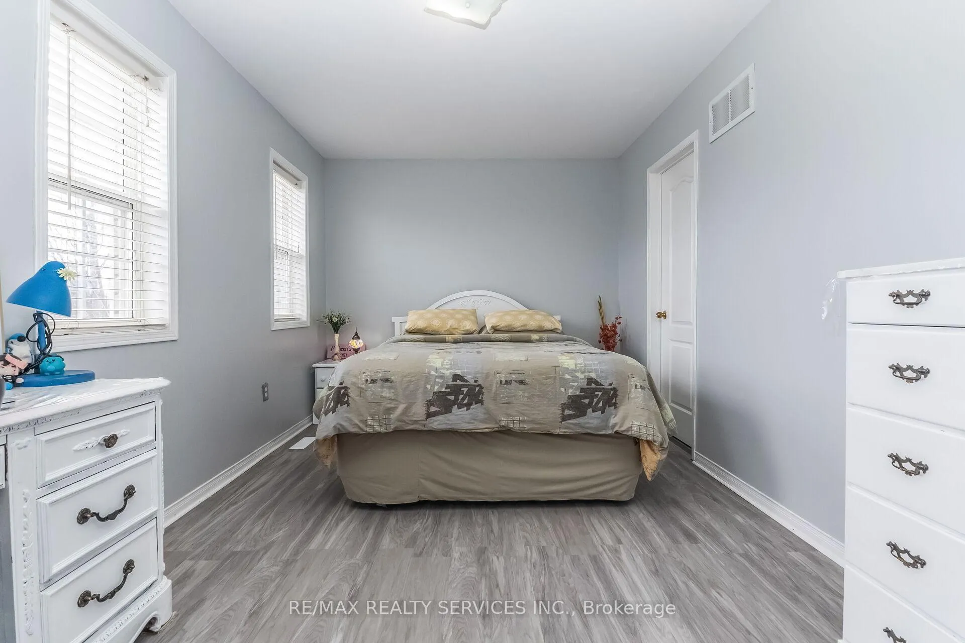 Photo 23 of 359 Edenbrook Hill Drive, Brampton, Fletcher's Meadow — HOMEH