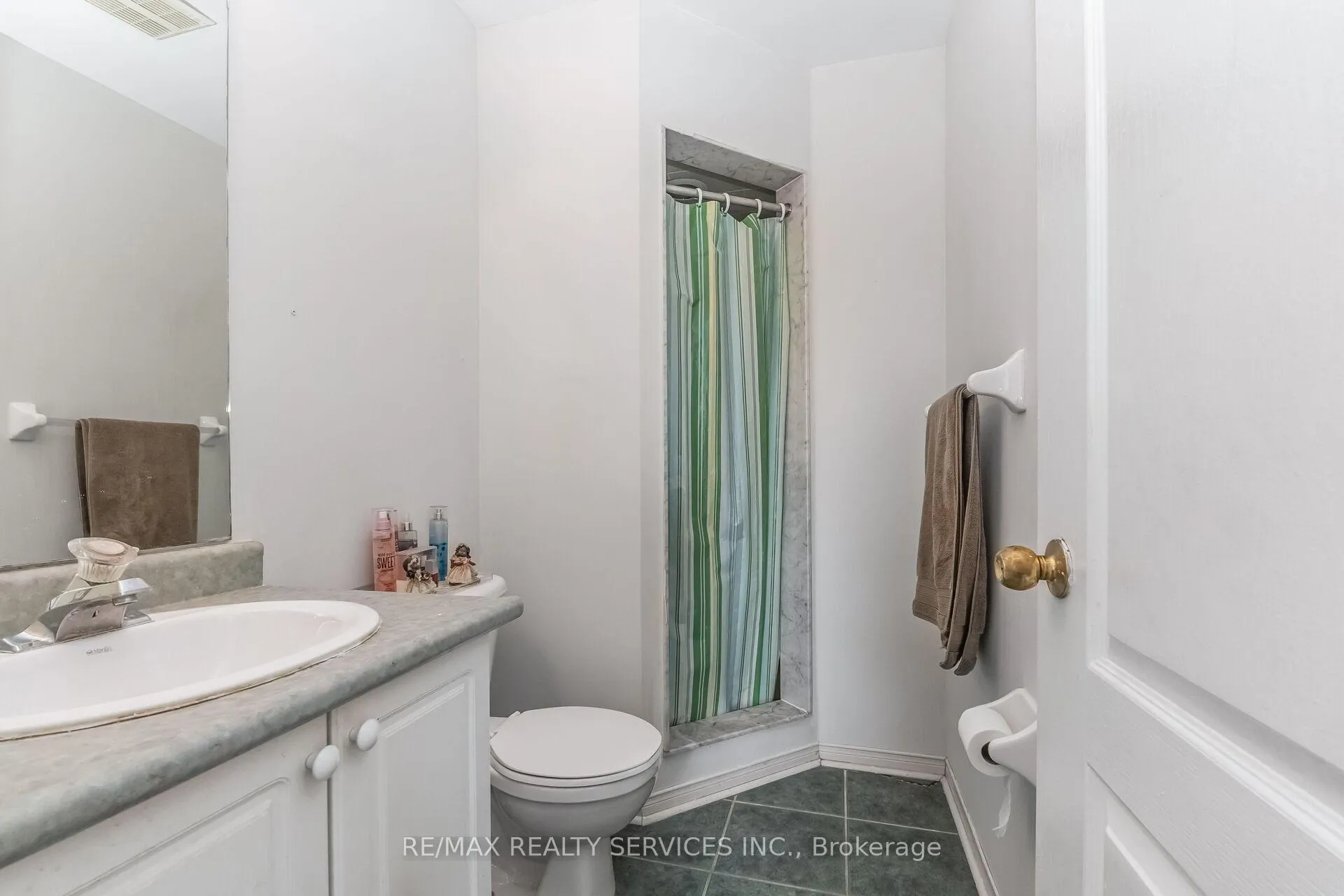 Photo 25 of 359 Edenbrook Hill Drive, Brampton, Fletcher's Meadow — HOMEH