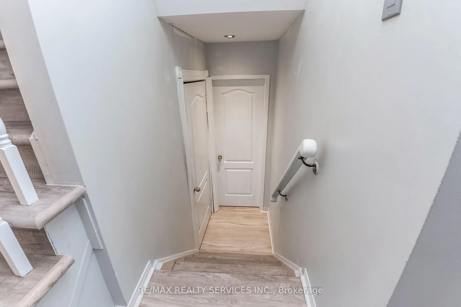 Photo 28 of 359 Edenbrook Hill Drive, Brampton, Fletcher's Meadow — HOMEH