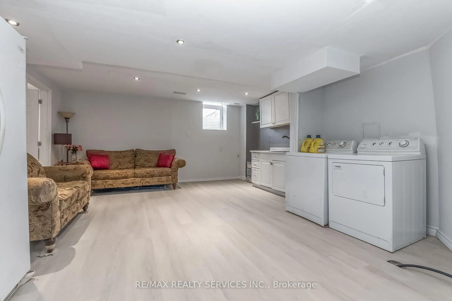 Photo 30 of 359 Edenbrook Hill Drive, Brampton, Fletcher's Meadow — HOMEH