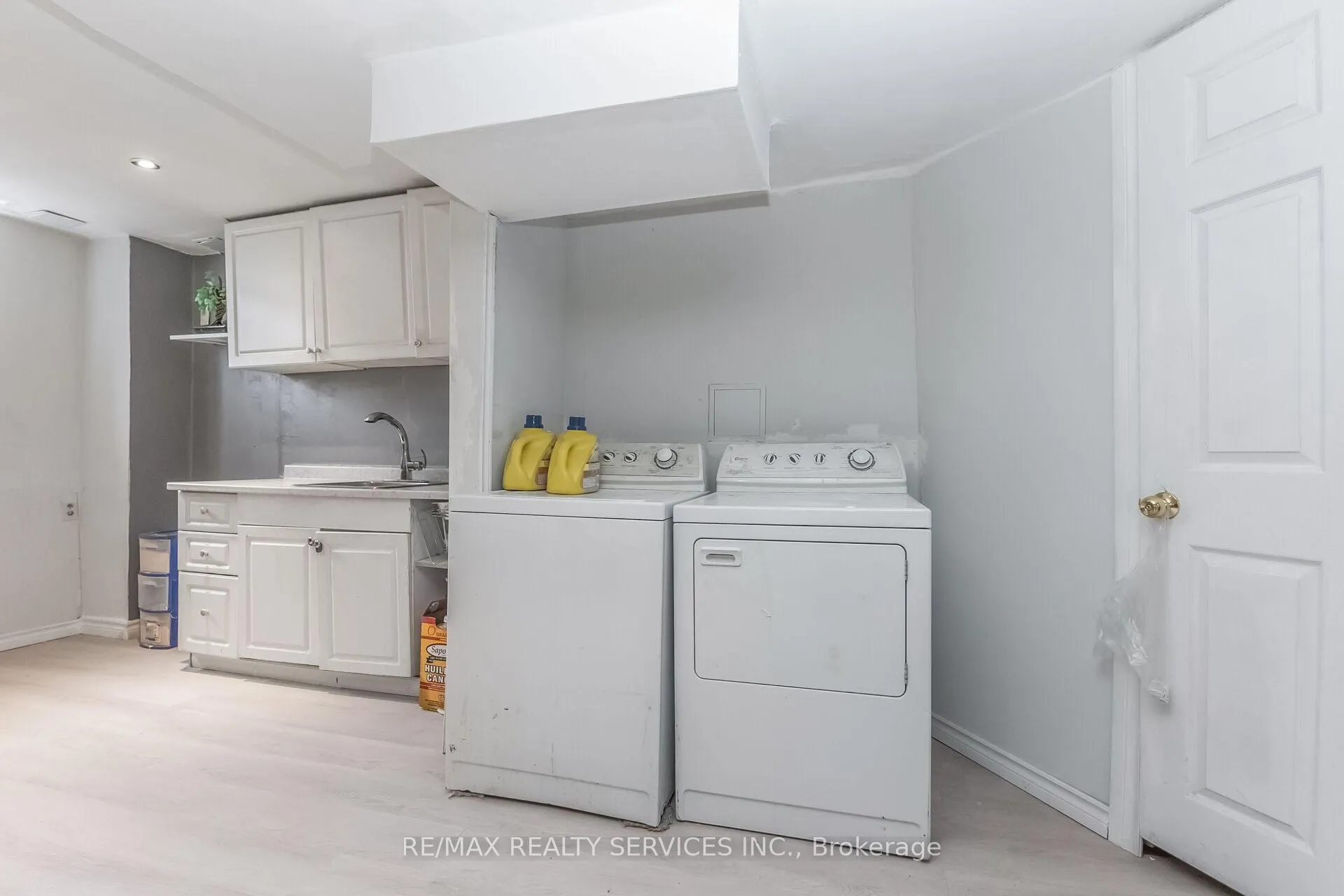 Photo 31 of 359 Edenbrook Hill Drive, Brampton, Fletcher's Meadow — HOMEH