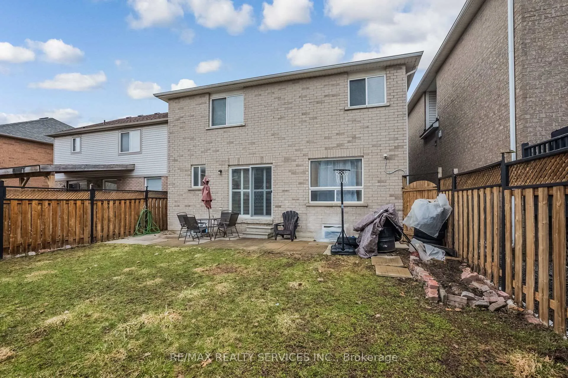 Photo 34 of 359 Edenbrook Hill Drive, Brampton, Fletcher's Meadow — HOMEH