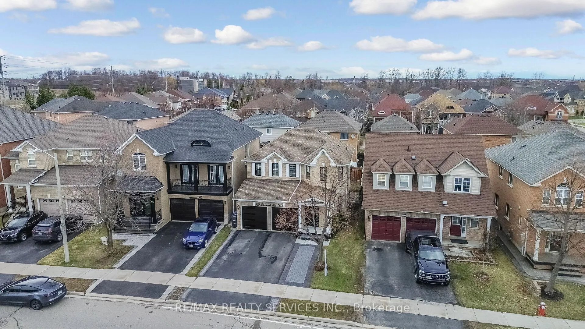 Photo 36 of 359 Edenbrook Hill Drive, Brampton, Fletcher's Meadow — HOMEH