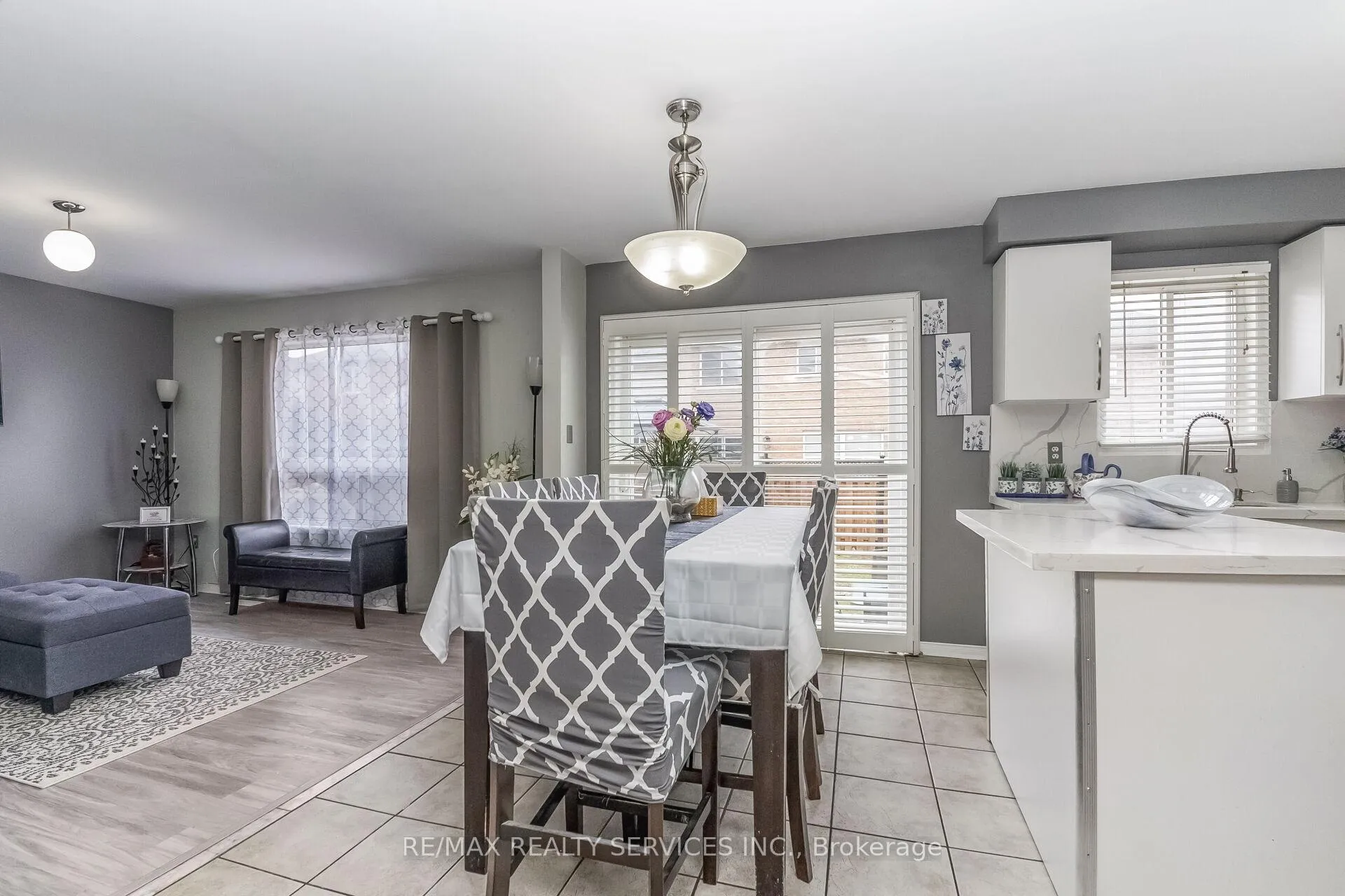 Photo 42 of 359 Edenbrook Hill Drive, Brampton, Fletcher's Meadow — HOMEH