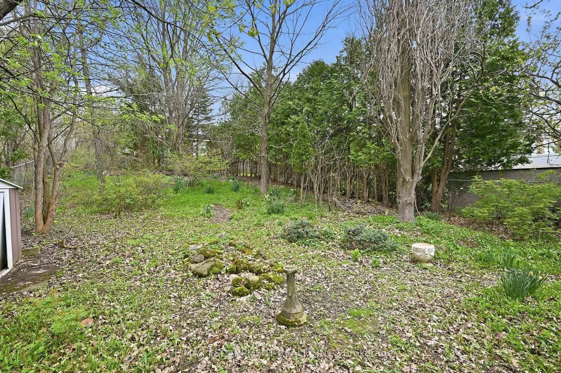Photo 35 of 8 Sullivan'S Lane, Hamilton, Dundas — HOMEH