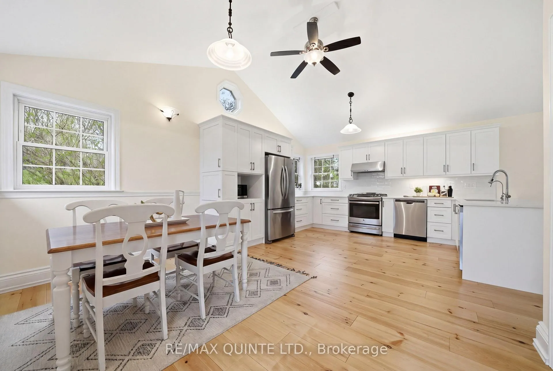Photo 11 of 5 Hermon Lane, Prince Edward County, Ameliasburg Ward — HOMEH