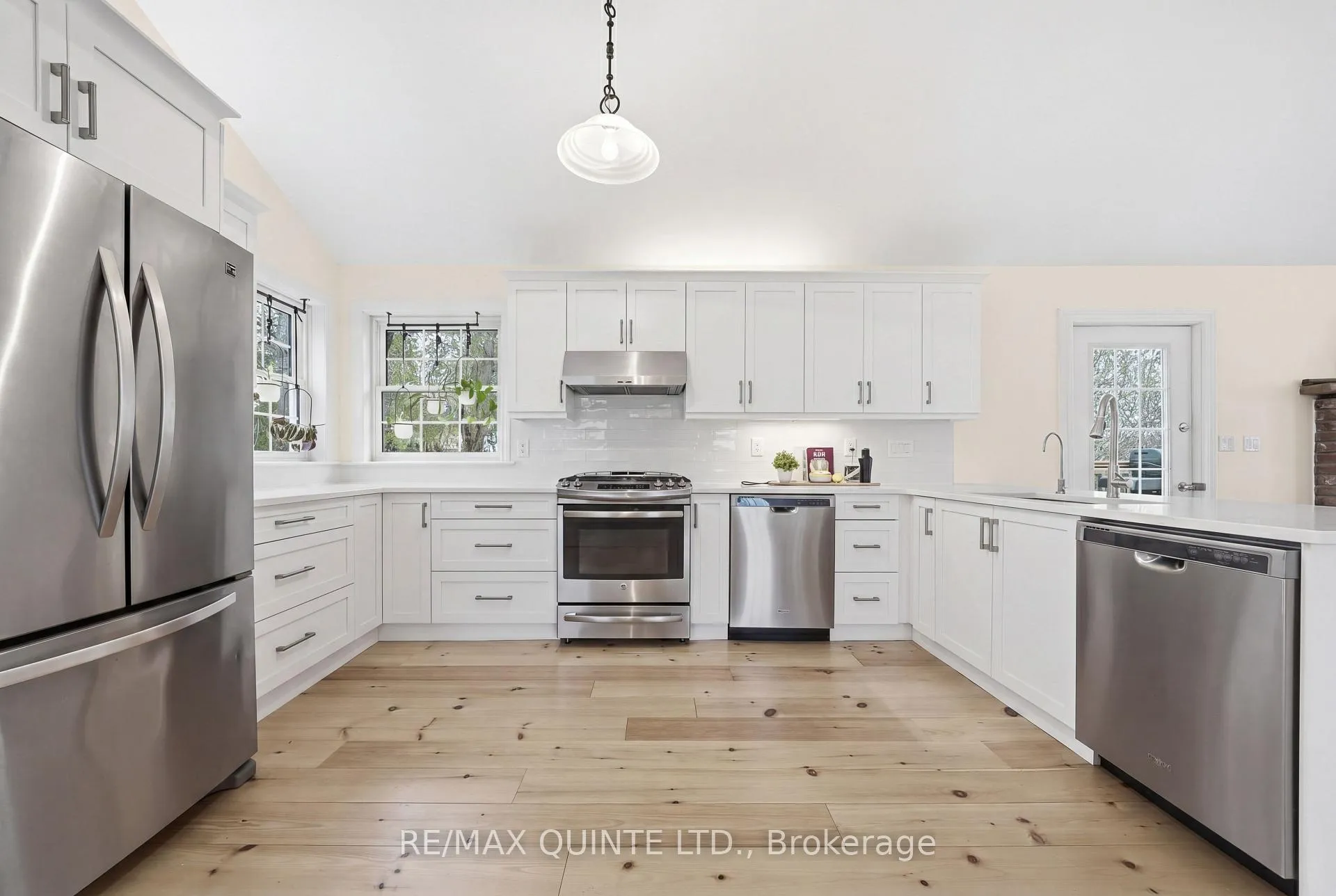 Photo 14 of 5 Hermon Lane, Prince Edward County, Ameliasburg Ward — HOMEH
