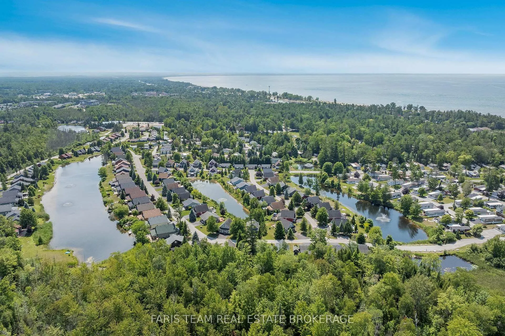 Photo 35 of 65 Madawaska Trail, Wasaga Beach — HOMEH