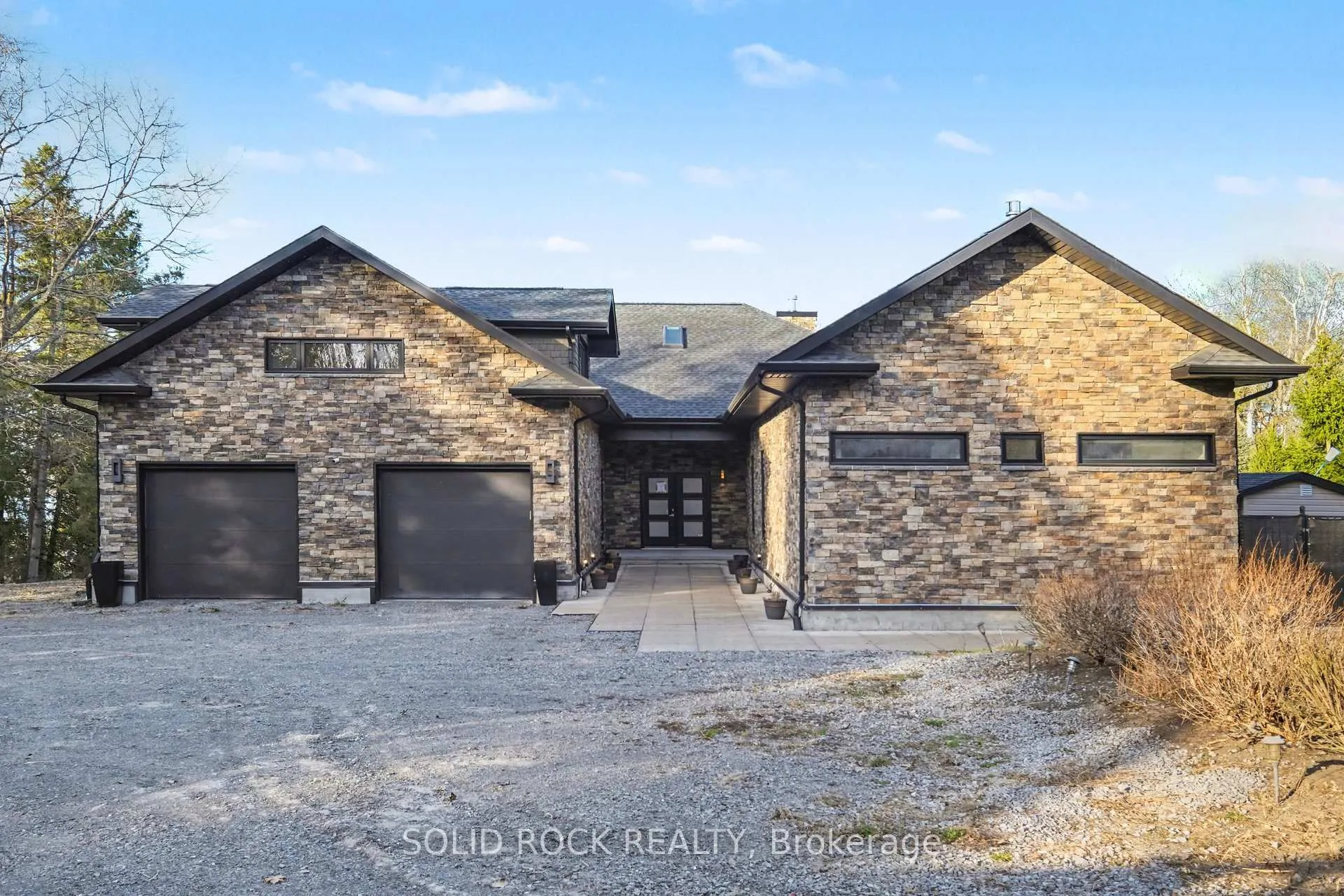 Photo 2 of 19 Neely Street, Ottawa, Kanata - Kanata (North East) — HOMEH