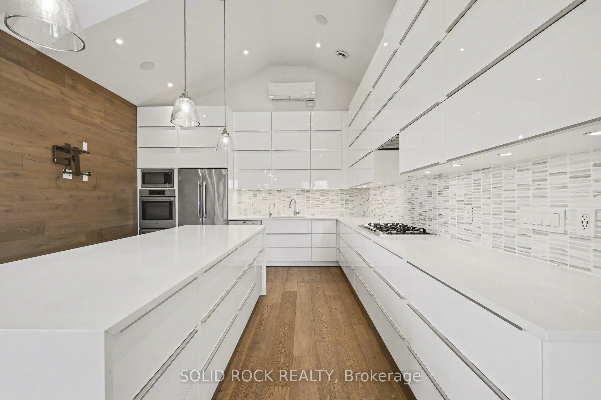 Photo 14 of 19 Neely Street, Ottawa, Kanata - Kanata (North East) — HOMEH