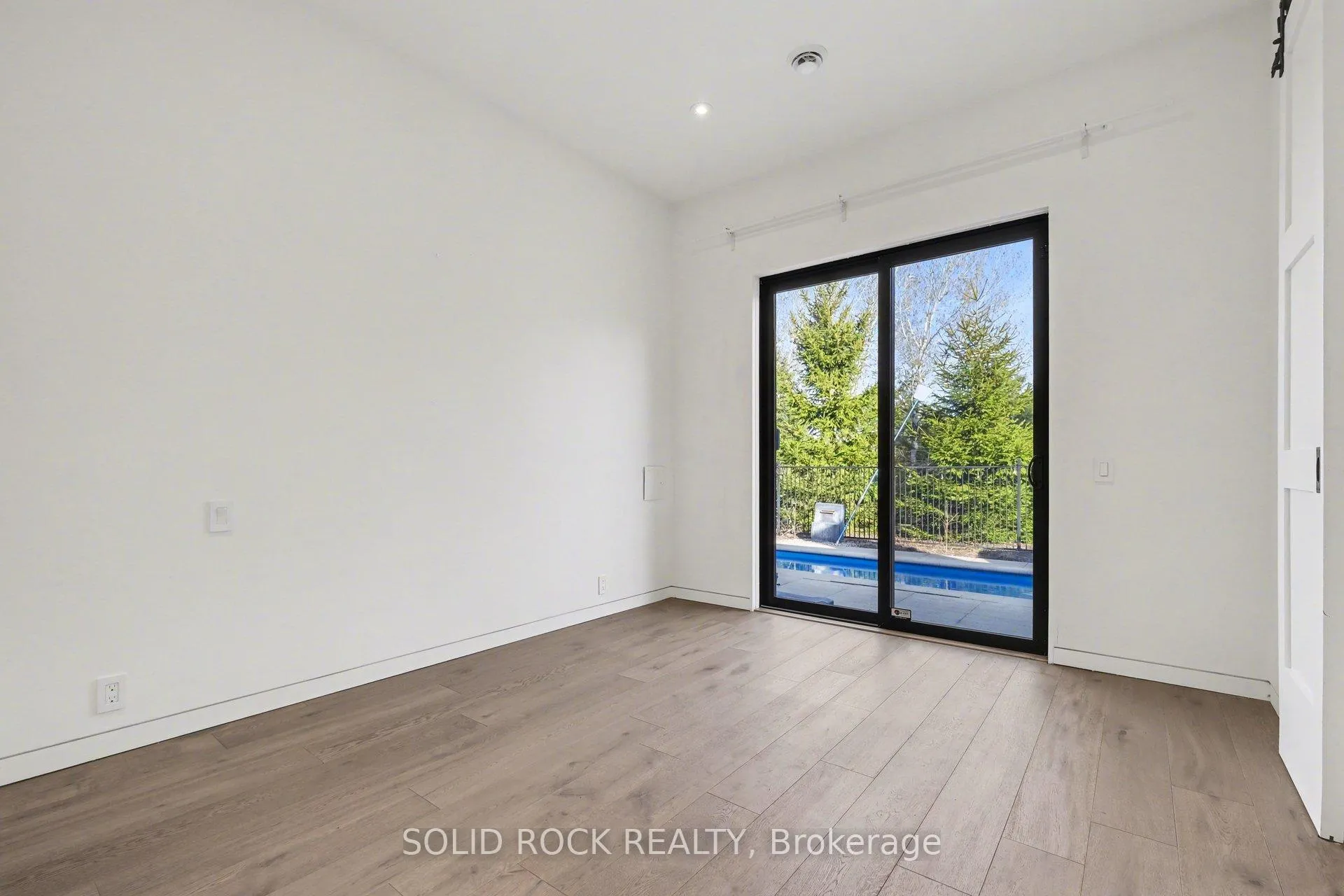 Photo 23 of 19 Neely Street, Ottawa, Kanata - Kanata (North East) — HOMEH