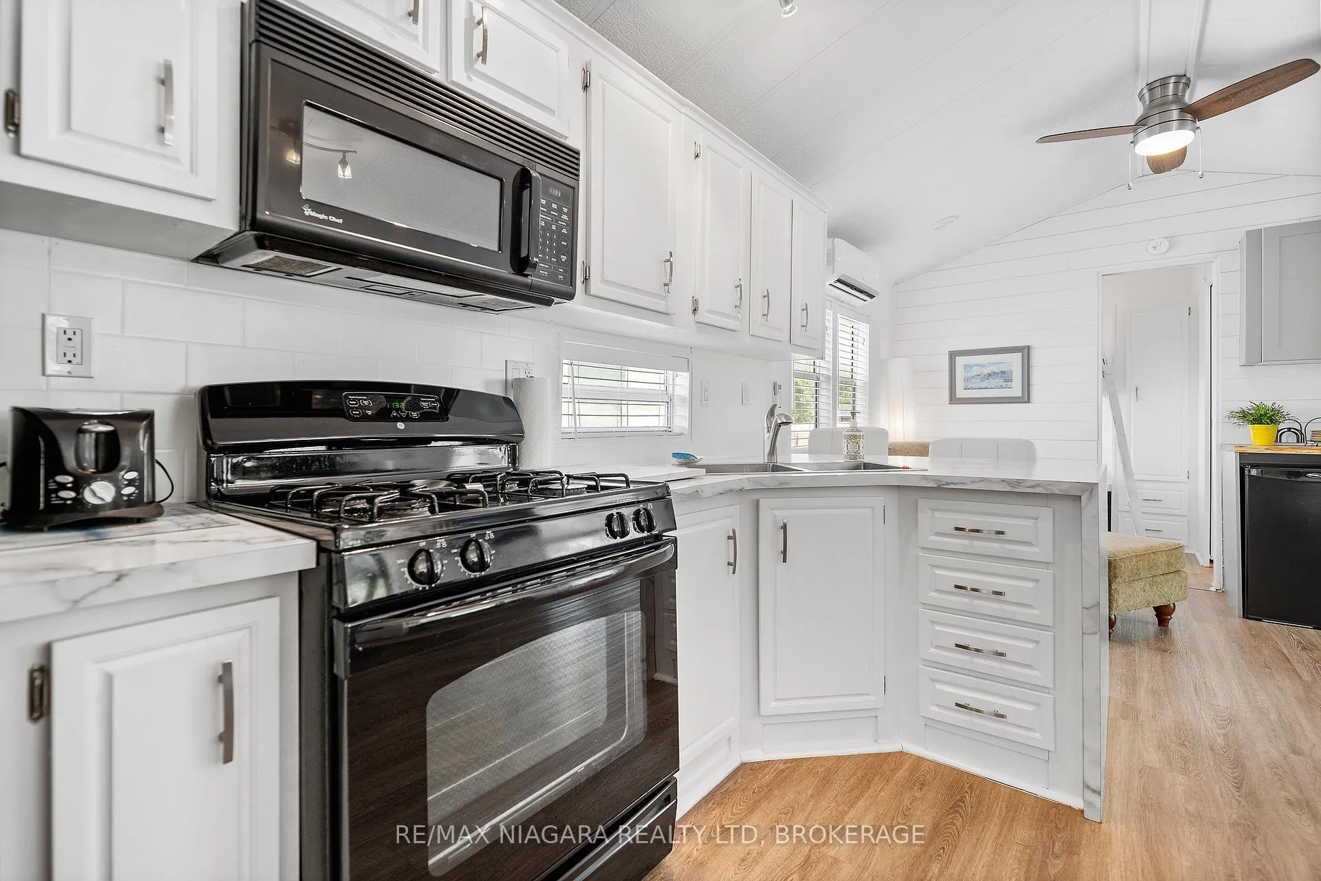 Photo 7 of 28 Mariner Crescent, Port Colborne, Sherkston — HOMEH