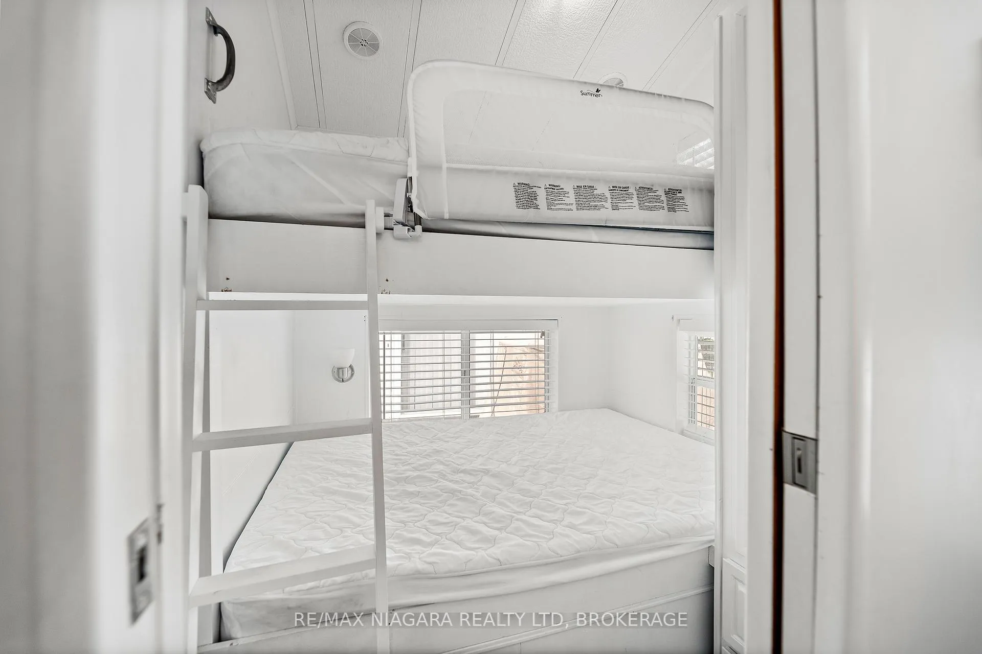 Photo 20 of 28 Mariner Crescent, Port Colborne, Sherkston — HOMEH