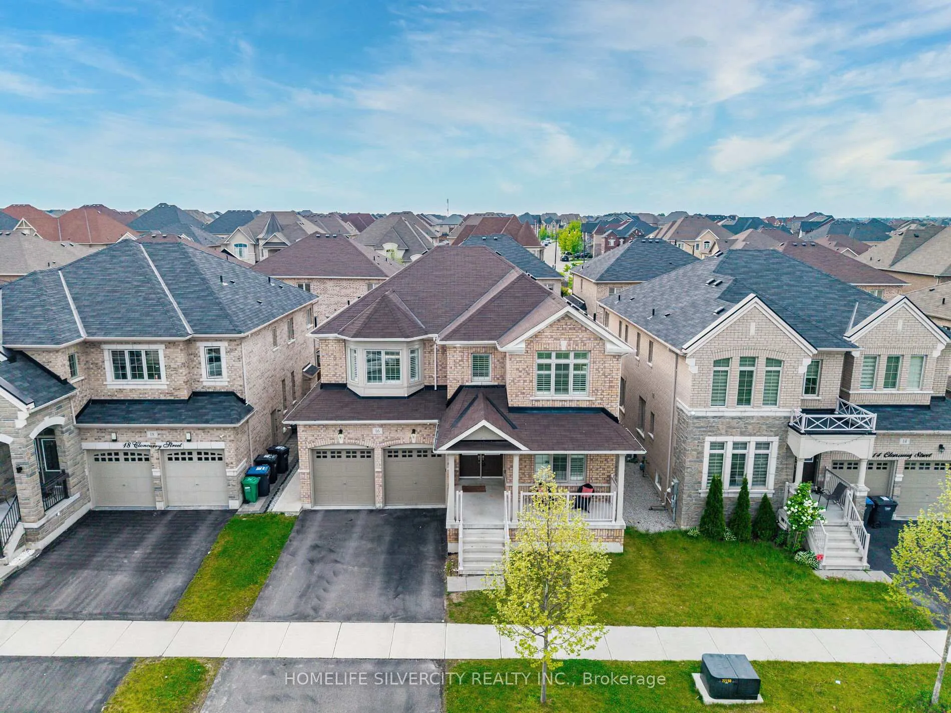 Photo 2 of 16 Cloncurry Street, Brampton, Toronto Gore Rural Estate — HOMEH