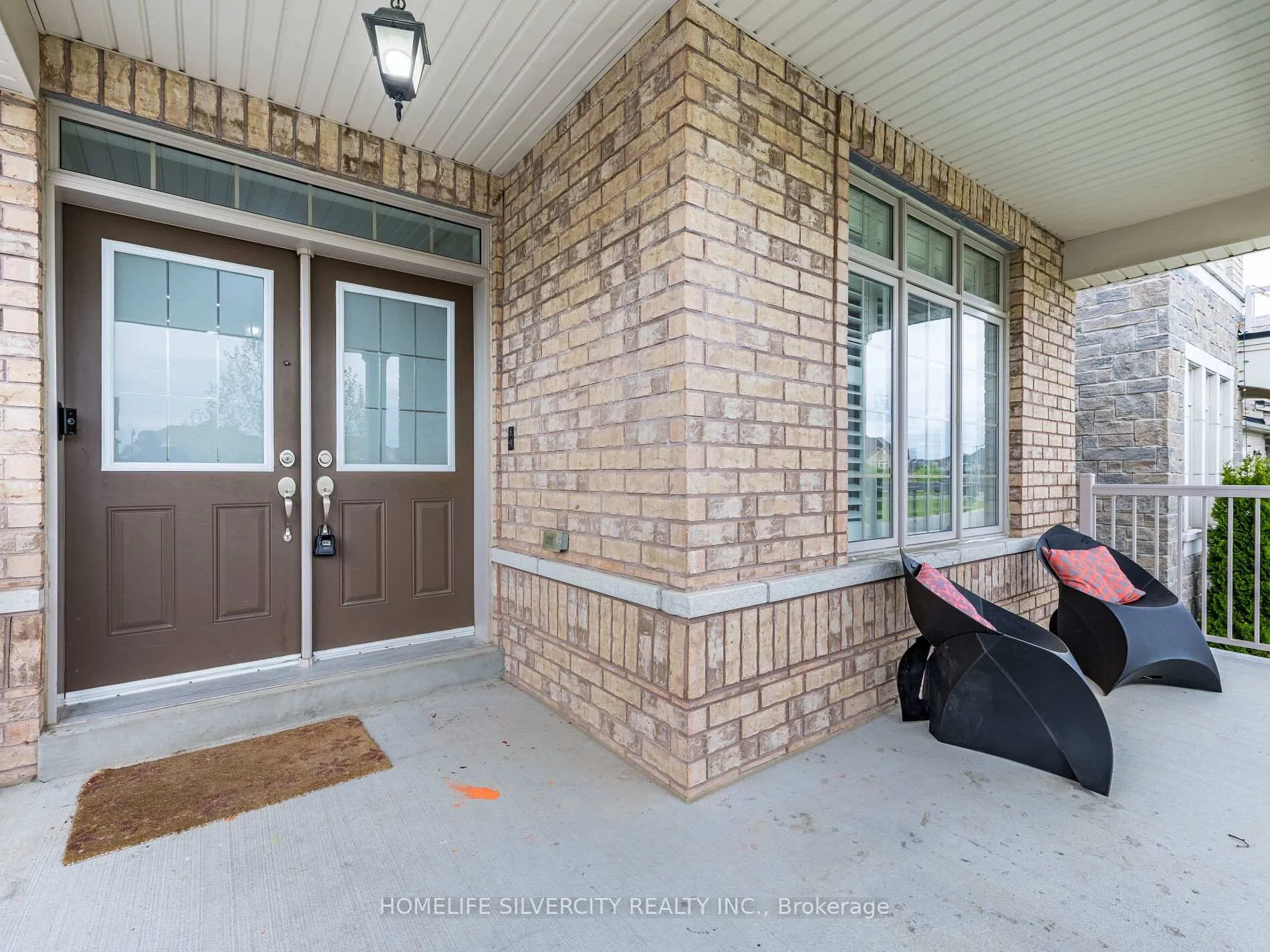Photo 3 of 16 Cloncurry Street, Brampton, Toronto Gore Rural Estate — HOMEH