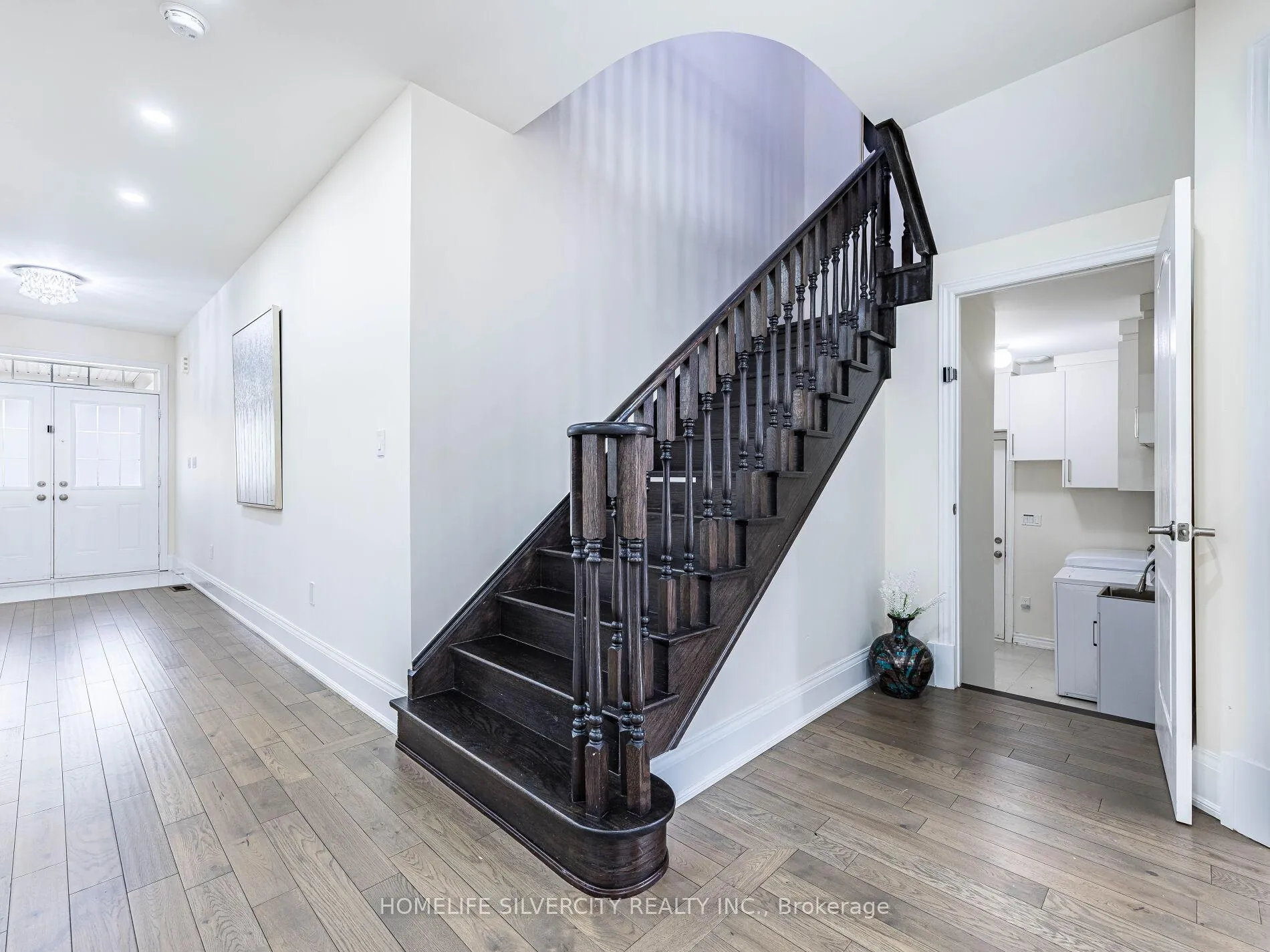 Photo 15 of 16 Cloncurry Street, Brampton, Toronto Gore Rural Estate — HOMEH