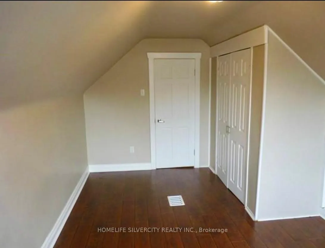 Photo 14 of 24 Webber Avenue, Hamilton, Stinson — HOMEH