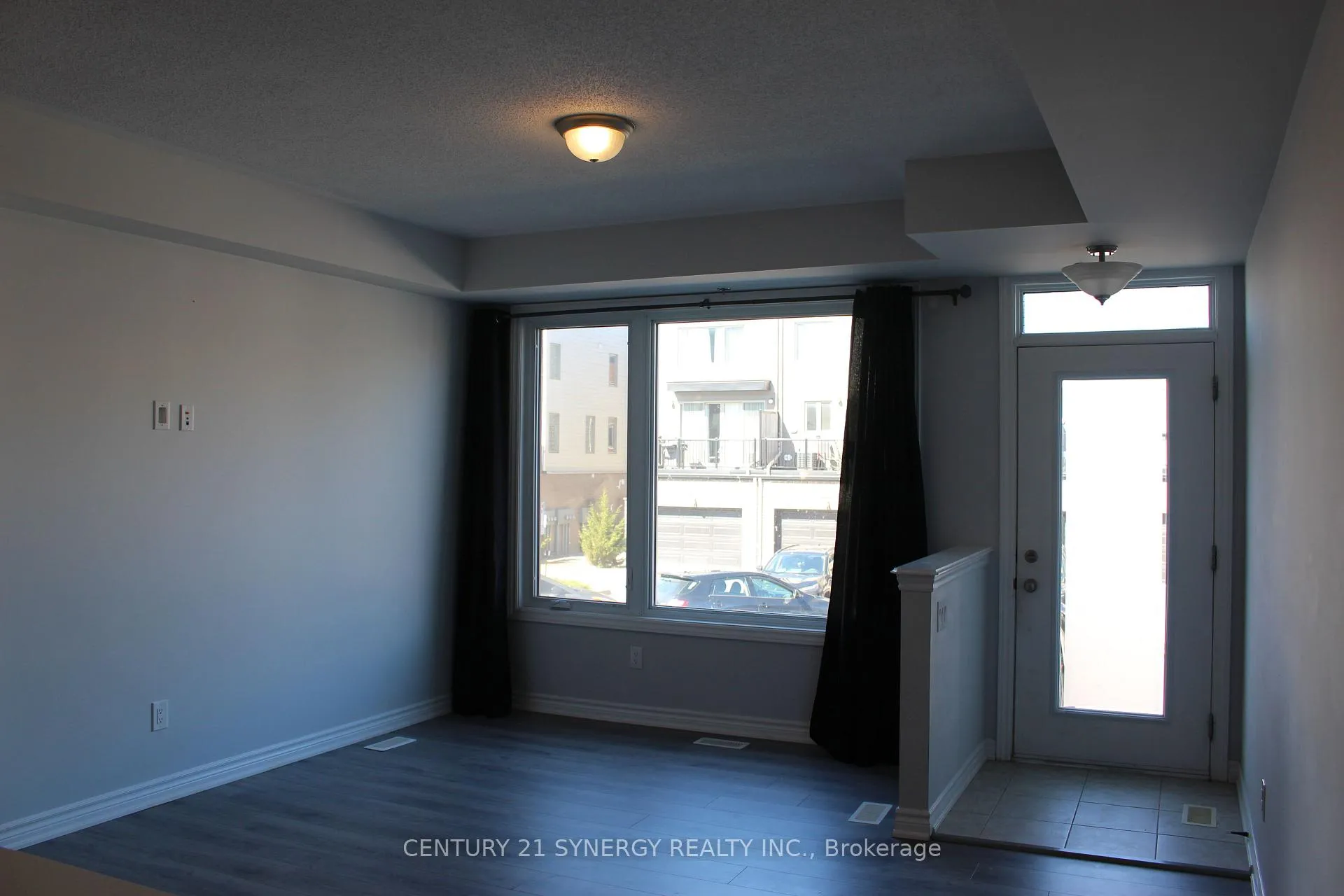Photo 9 of 537 Ozawa Private, Ottawa, CFB Rockcliffe and Area — HOMEH