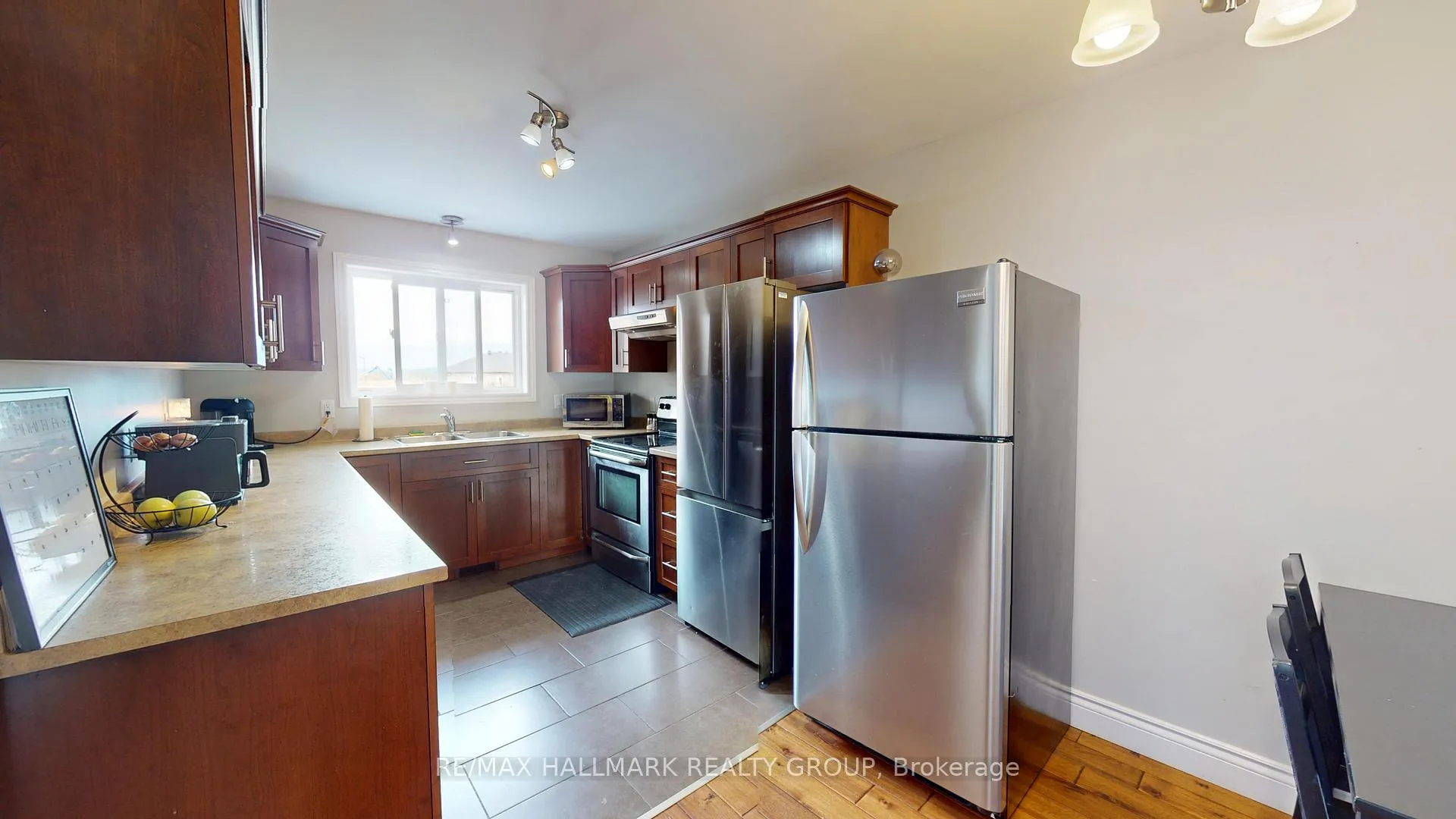 Photo 5 of 18 William Thomas Drive, Petawawa — HOMEH