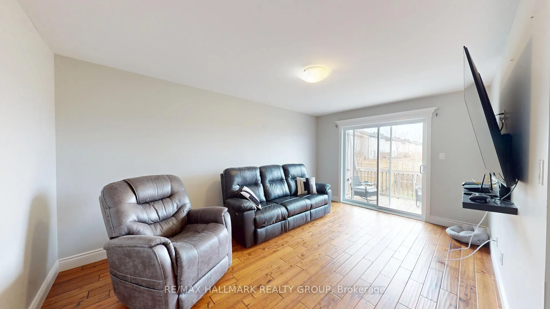 Photo 14 of 18 William Thomas Drive, Petawawa — HOMEH
