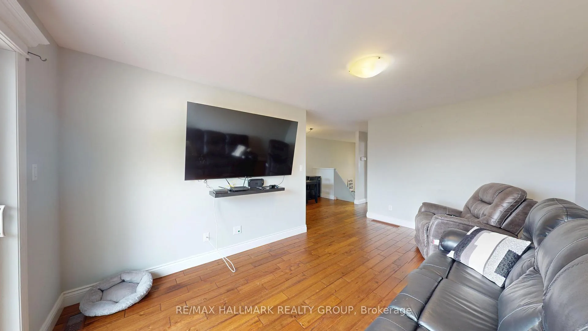 Photo 15 of 18 William Thomas Drive, Petawawa — HOMEH