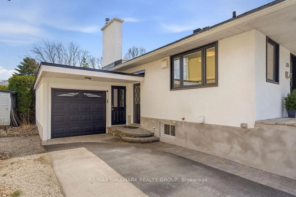 Photo 3 of 200 Lennox Park Avenue, Ottawa, Riverview Park — HOMEH