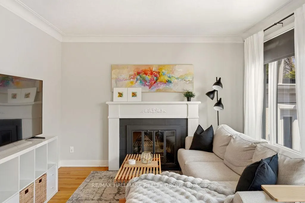Photo 10 of 200 Lennox Park Avenue, Ottawa, Riverview Park — HOMEH