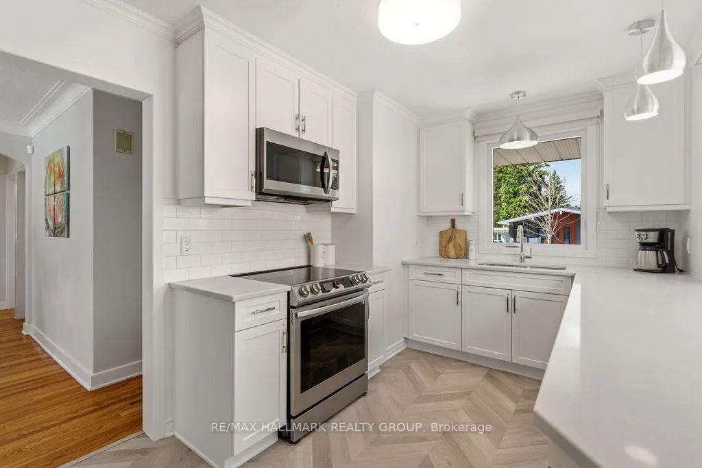 Photo 18 of 200 Lennox Park Avenue, Ottawa, Riverview Park — HOMEH