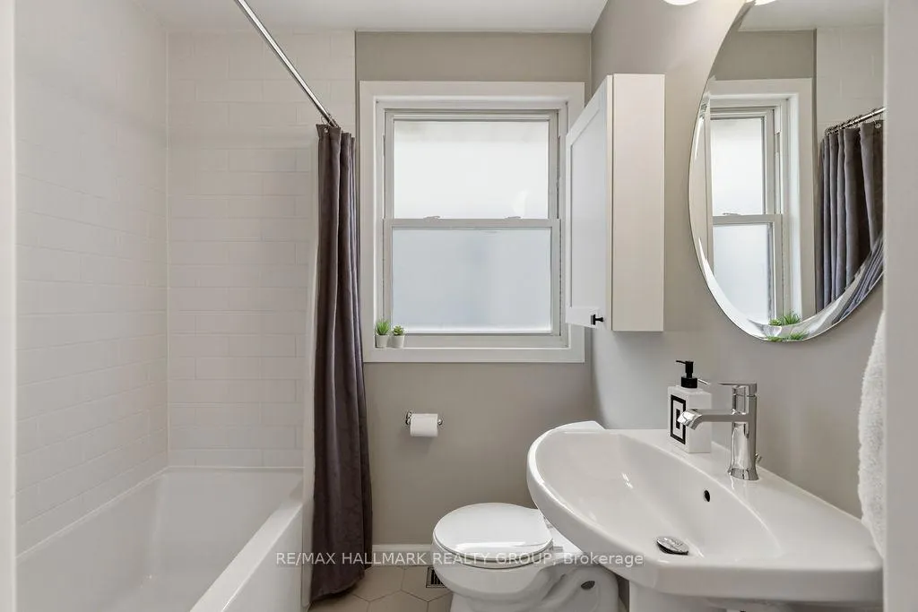 Photo 24 of 200 Lennox Park Avenue, Ottawa, Riverview Park — HOMEH