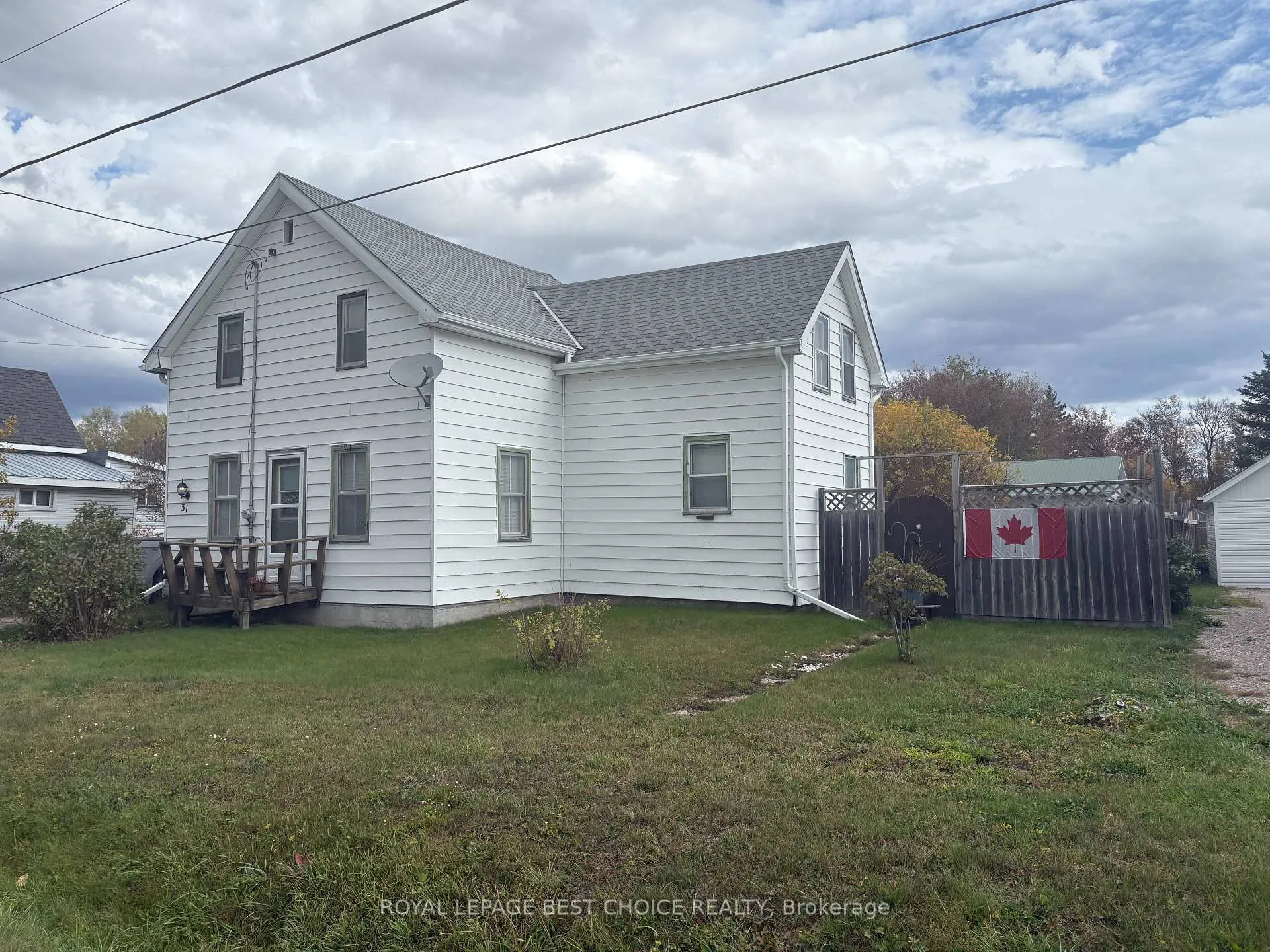 Photo 3 of 31 First Street, Englehart — HOMEH