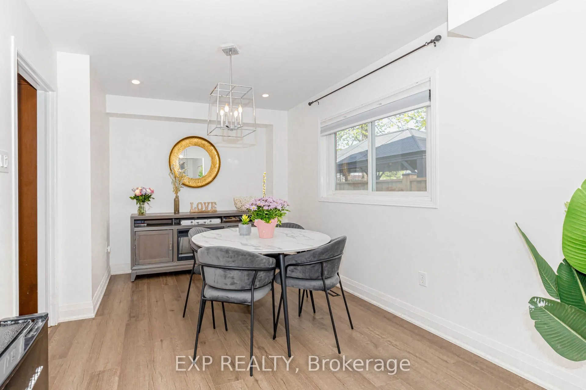 Photo 13 of 33 Meaghan Street, Hamilton, Waterdown — HOMEH