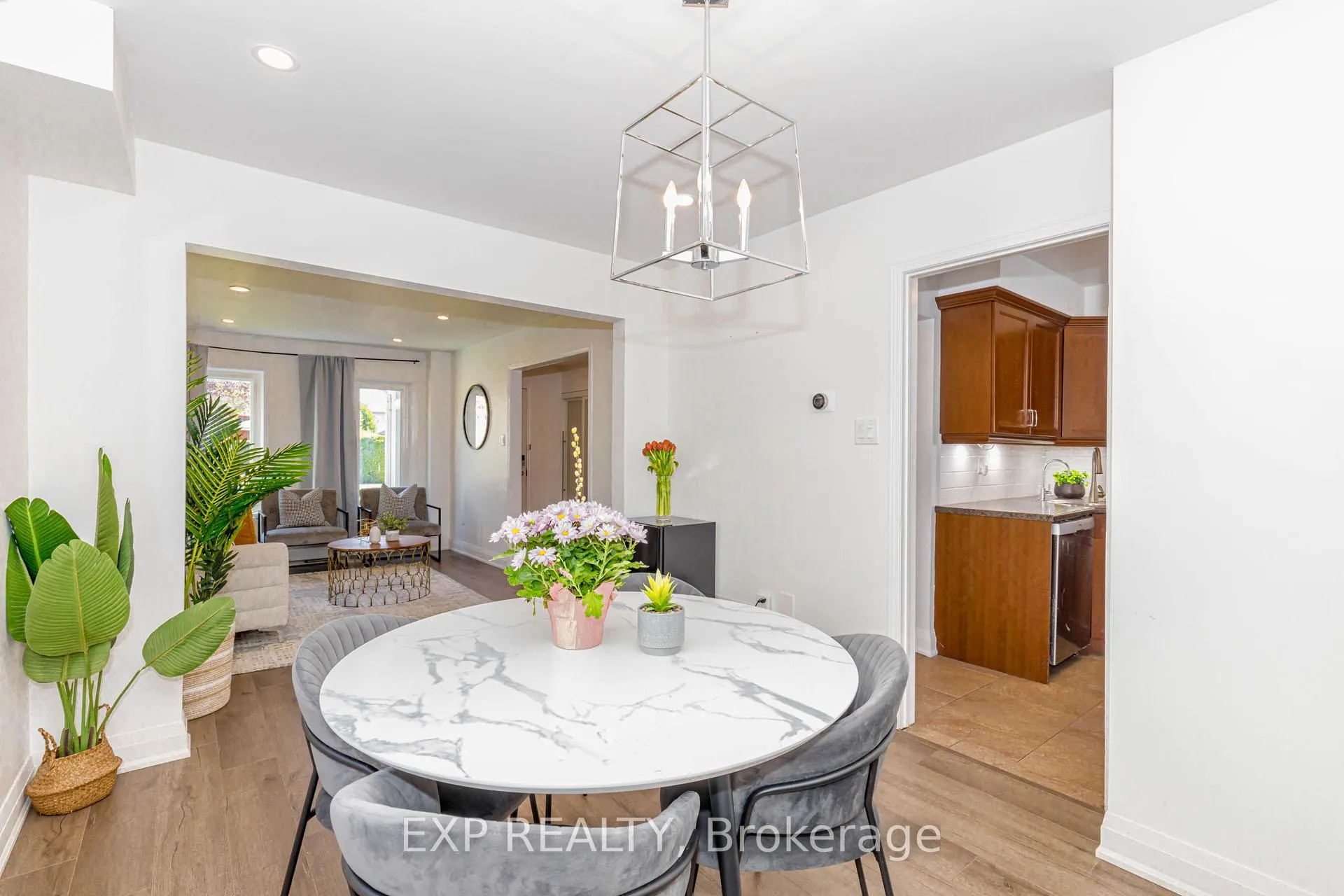 Photo 14 of 33 Meaghan Street, Hamilton, Waterdown — HOMEH