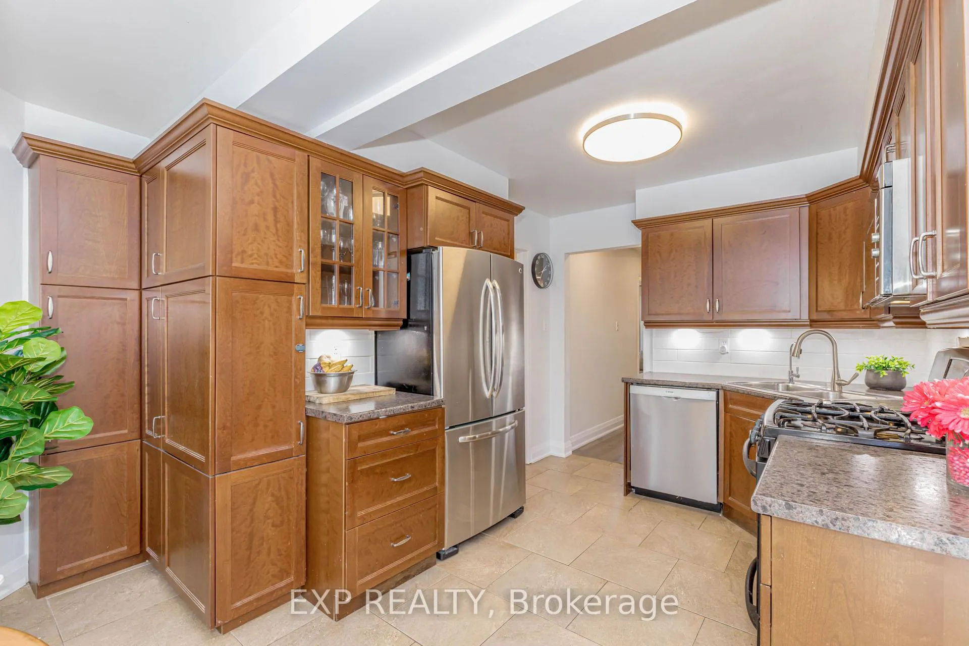 Photo 18 of 33 Meaghan Street, Hamilton, Waterdown — HOMEH