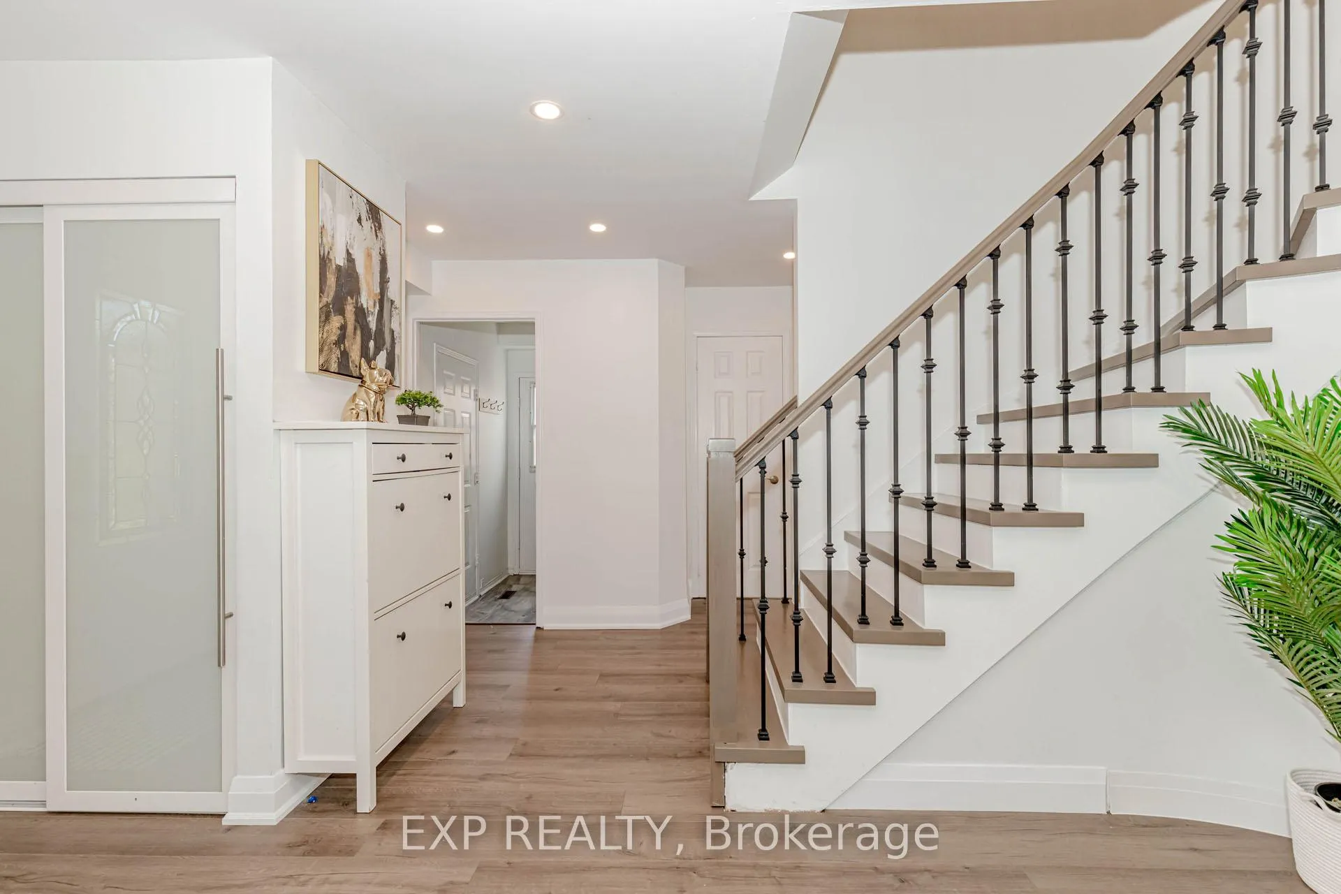 Photo 24 of 33 Meaghan Street, Hamilton, Waterdown — HOMEH