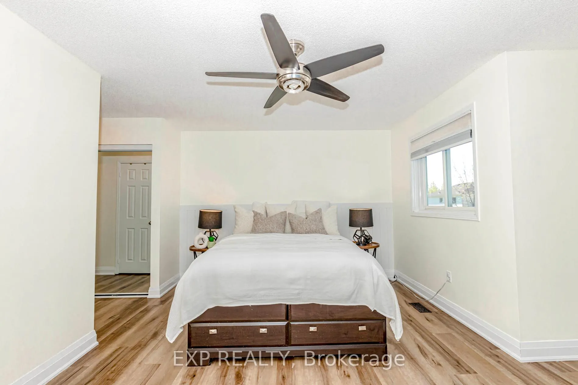 Photo 28 of 33 Meaghan Street, Hamilton, Waterdown — HOMEH