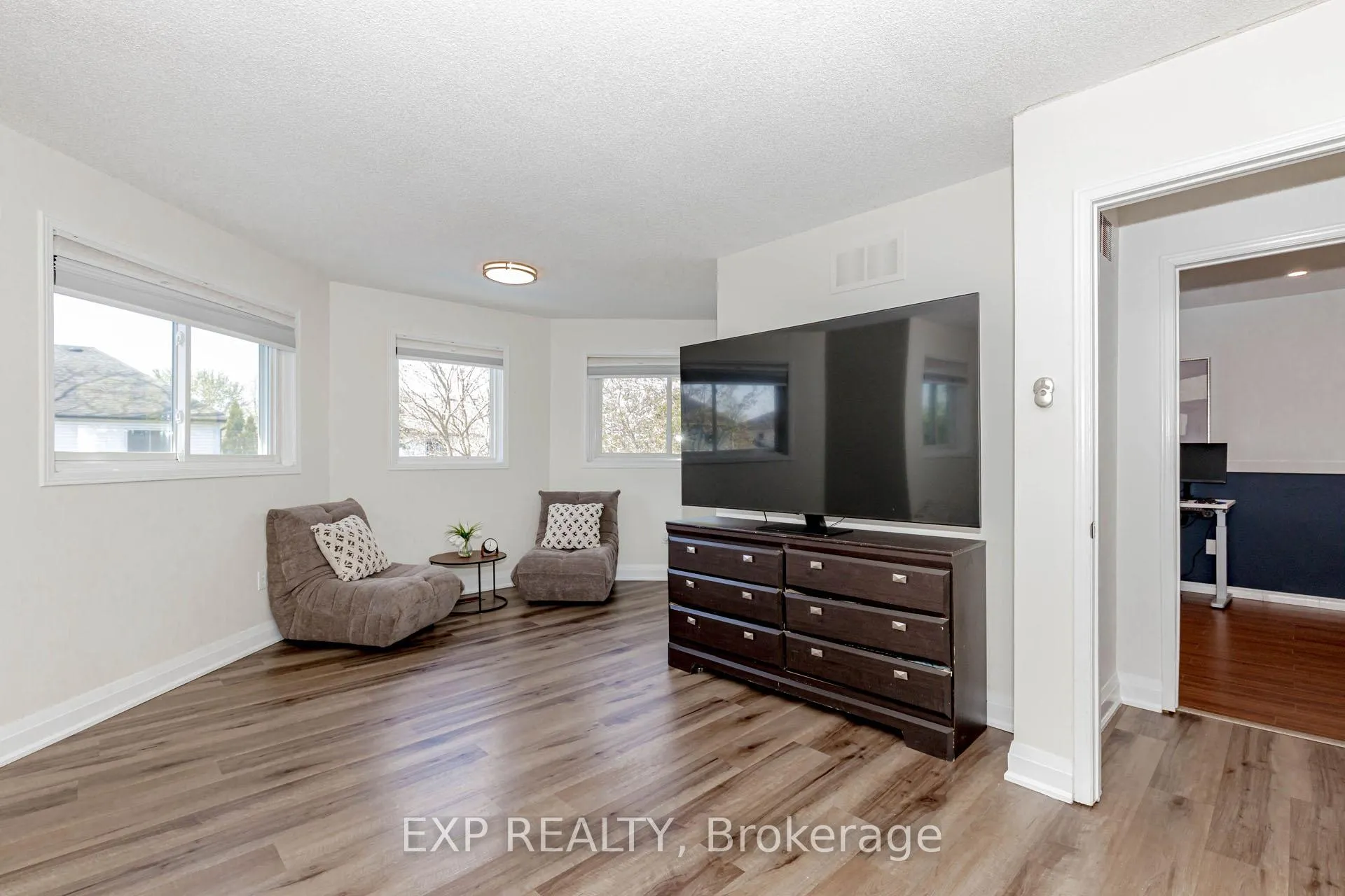 Photo 30 of 33 Meaghan Street, Hamilton, Waterdown — HOMEH