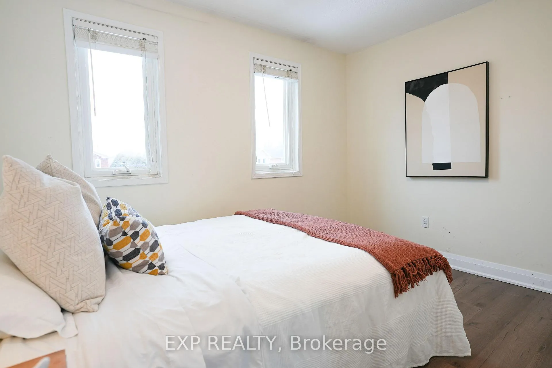 Photo 38 of 33 Meaghan Street, Hamilton, Waterdown — HOMEH