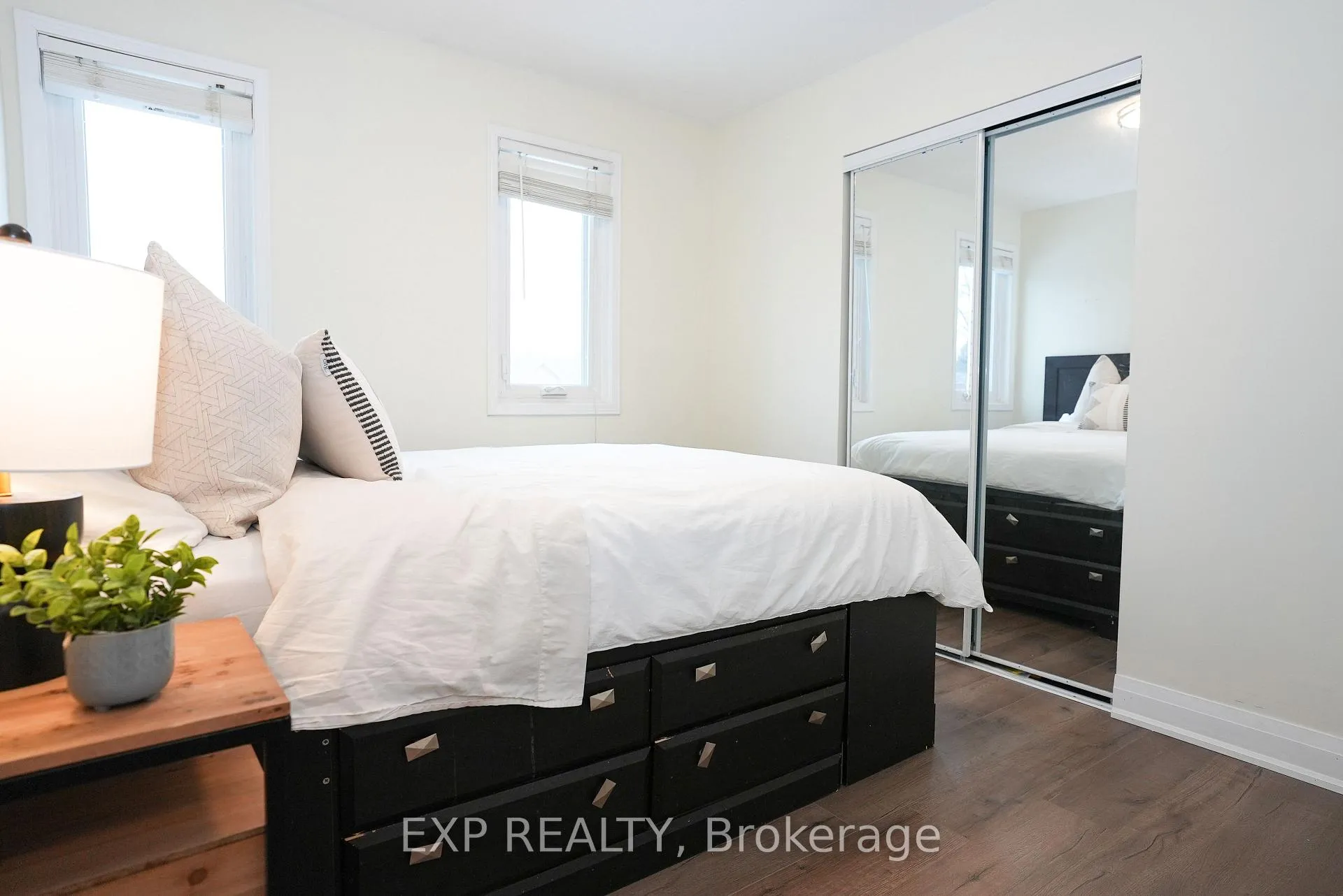Photo 40 of 33 Meaghan Street, Hamilton, Waterdown — HOMEH