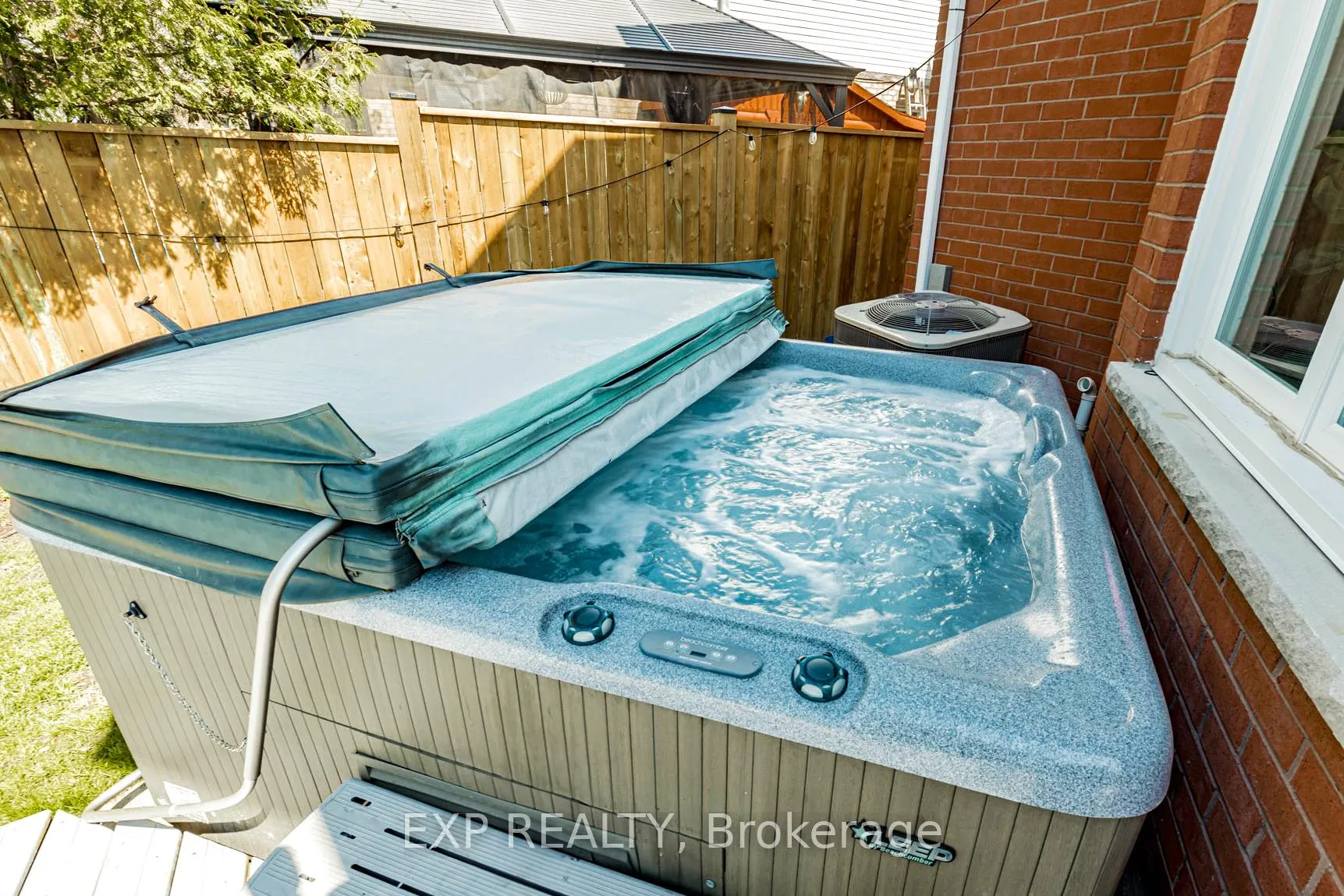 Photo 50 of 33 Meaghan Street, Hamilton, Waterdown — HOMEH