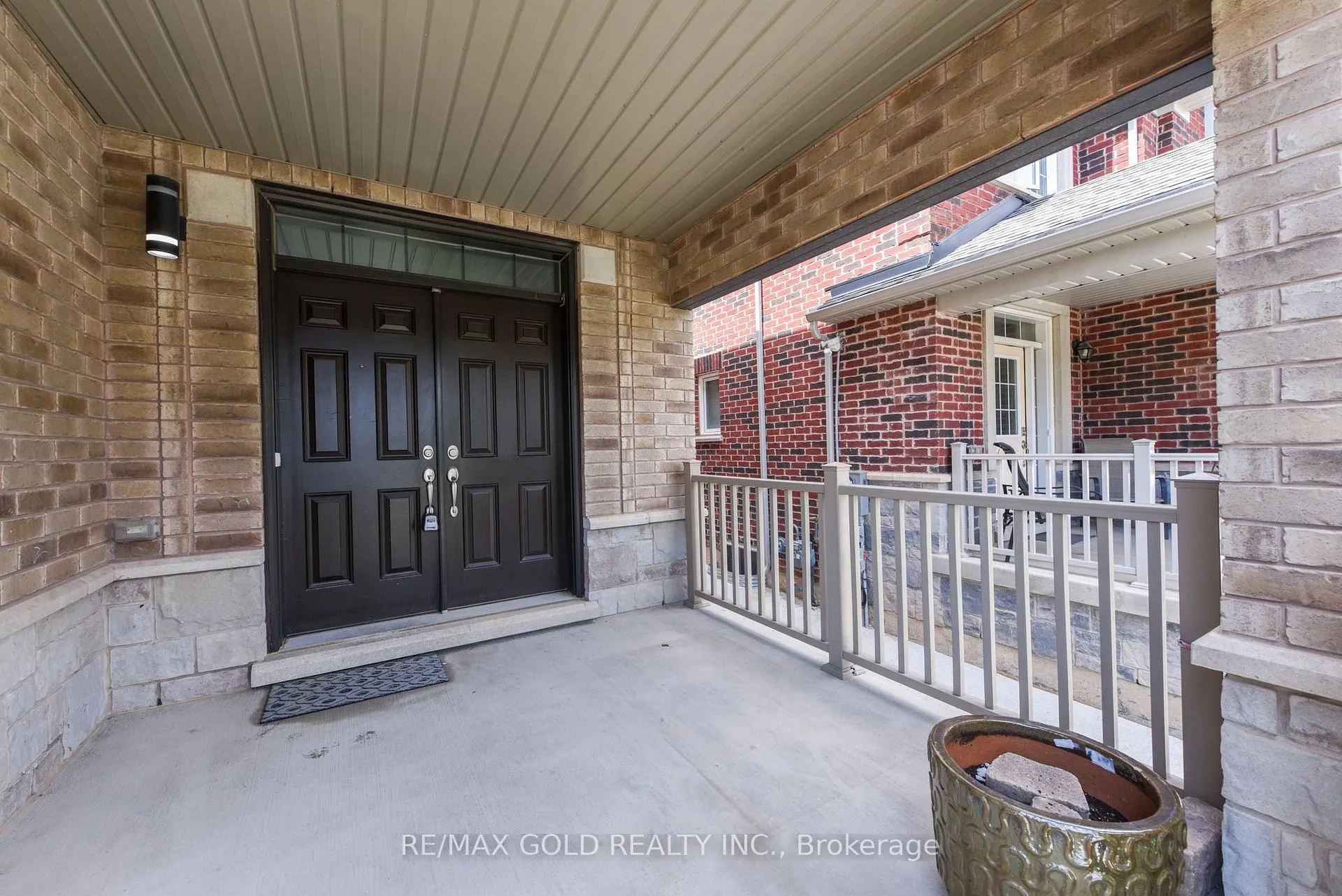 Photo 3 of 1270 Mcphedran Point, Milton, Ford — HOMEH