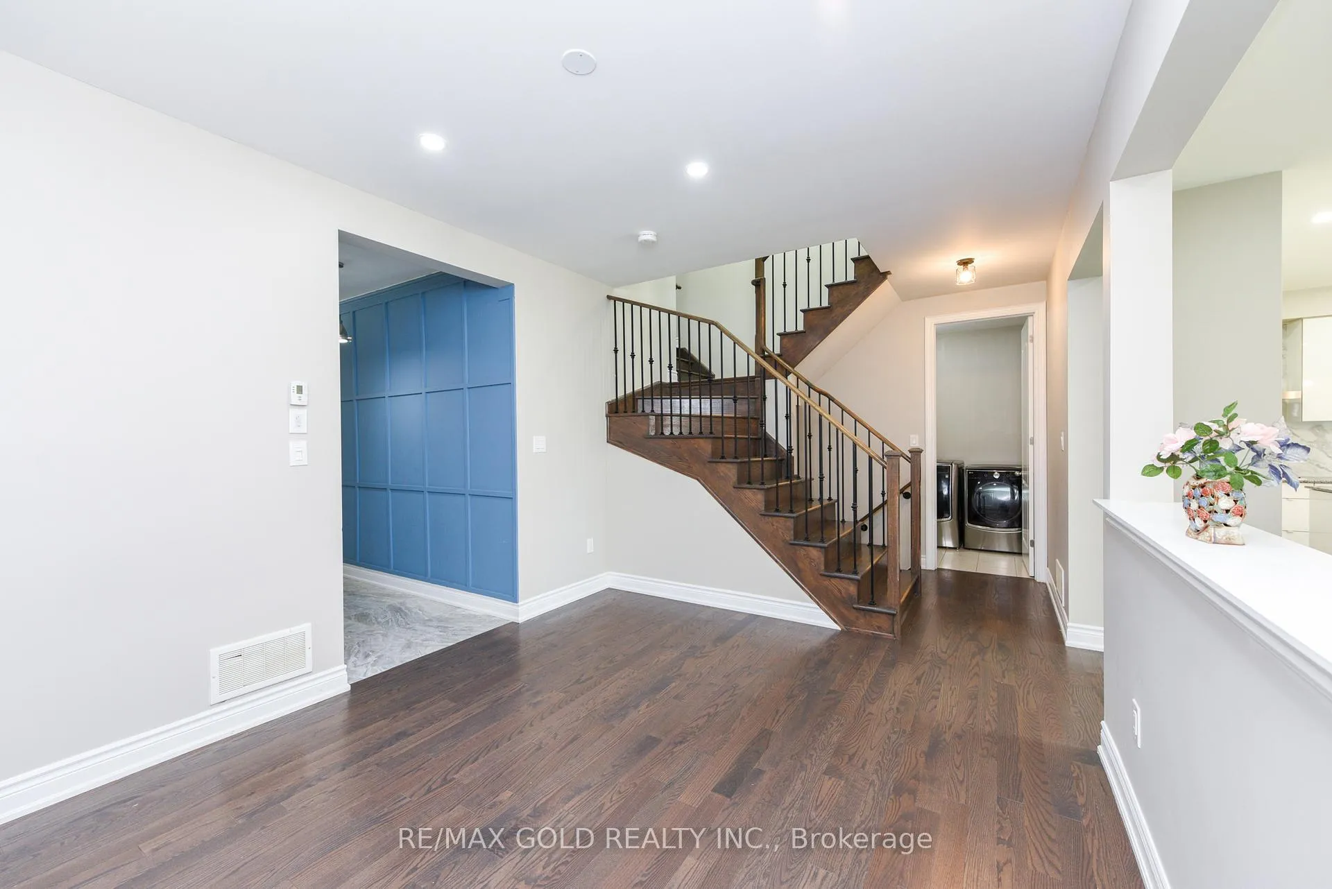 Photo 9 of 1270 Mcphedran Point, Milton, Ford — HOMEH