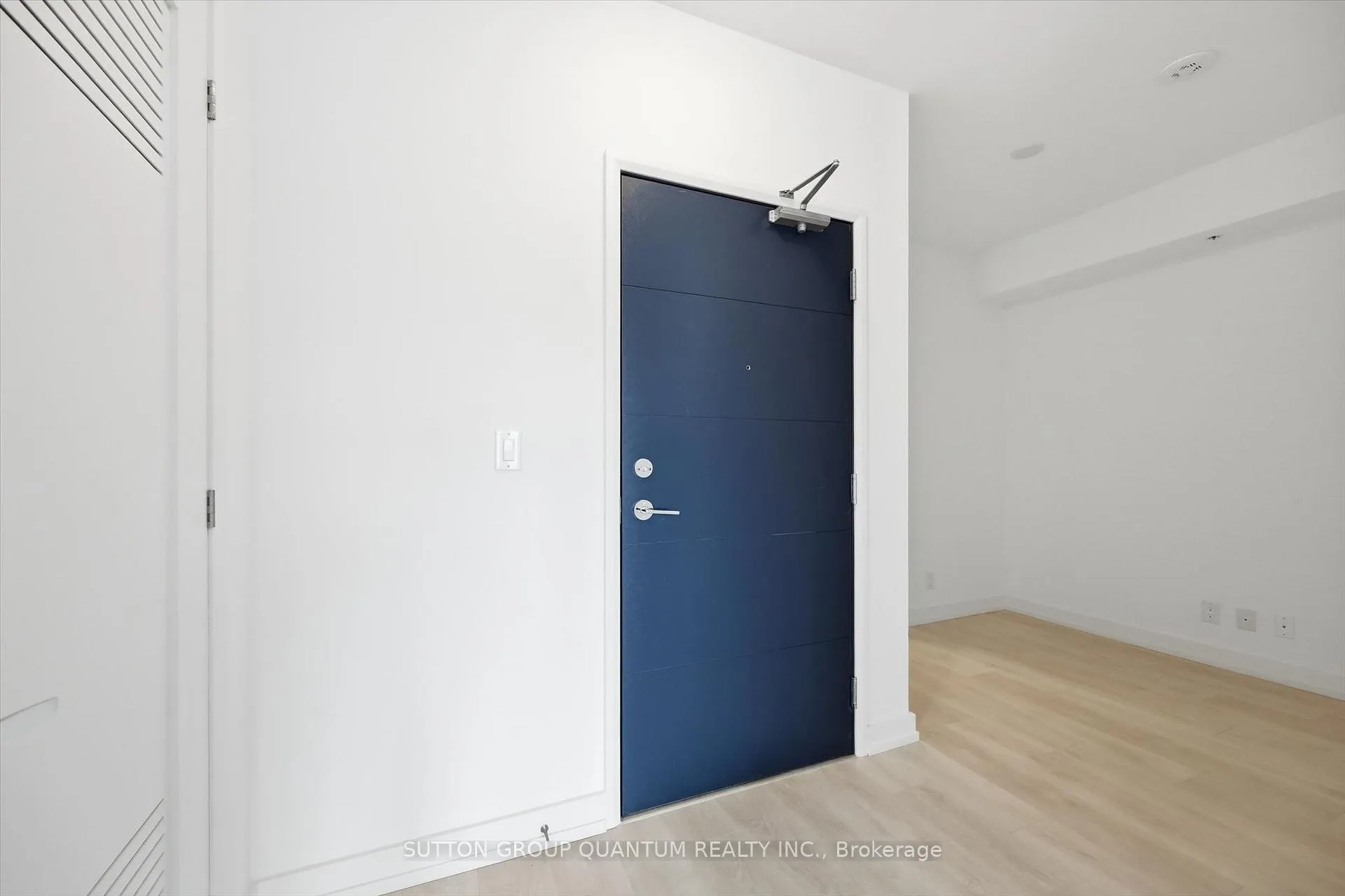 Photo 3 of Unit 1221, 75 James Street S, Hamilton, Corktown — HOMEH