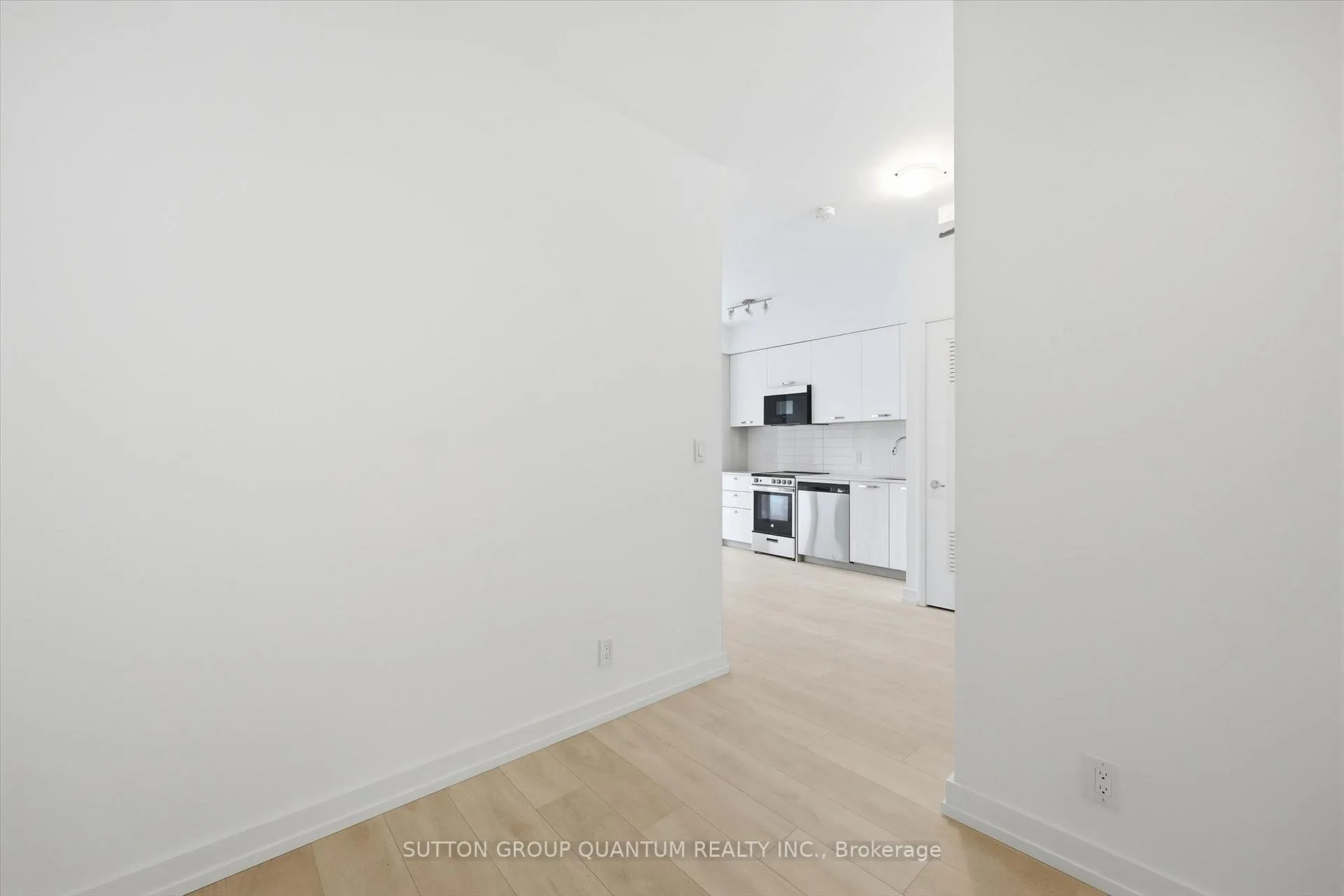 Photo 5 of Unit 1221, 75 James Street S, Hamilton, Corktown — HOMEH