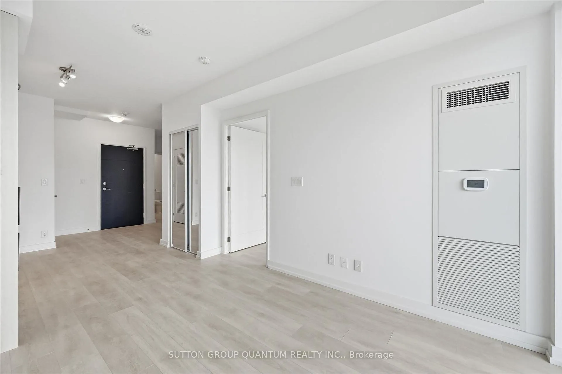 Photo 13 of Unit 1221, 75 James Street S, Hamilton, Corktown — HOMEH