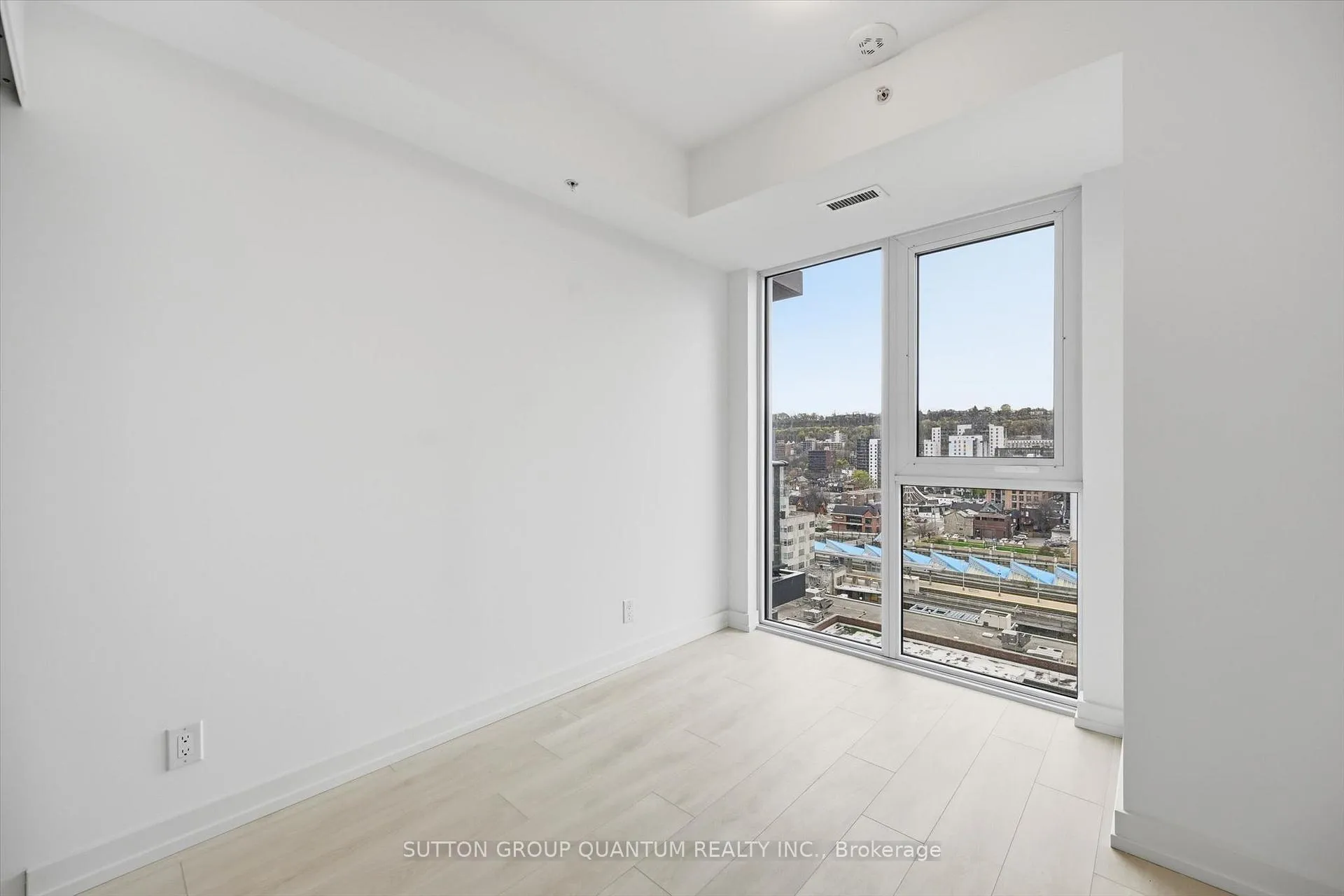 Photo 17 of Unit 1221, 75 James Street S, Hamilton, Corktown — HOMEH