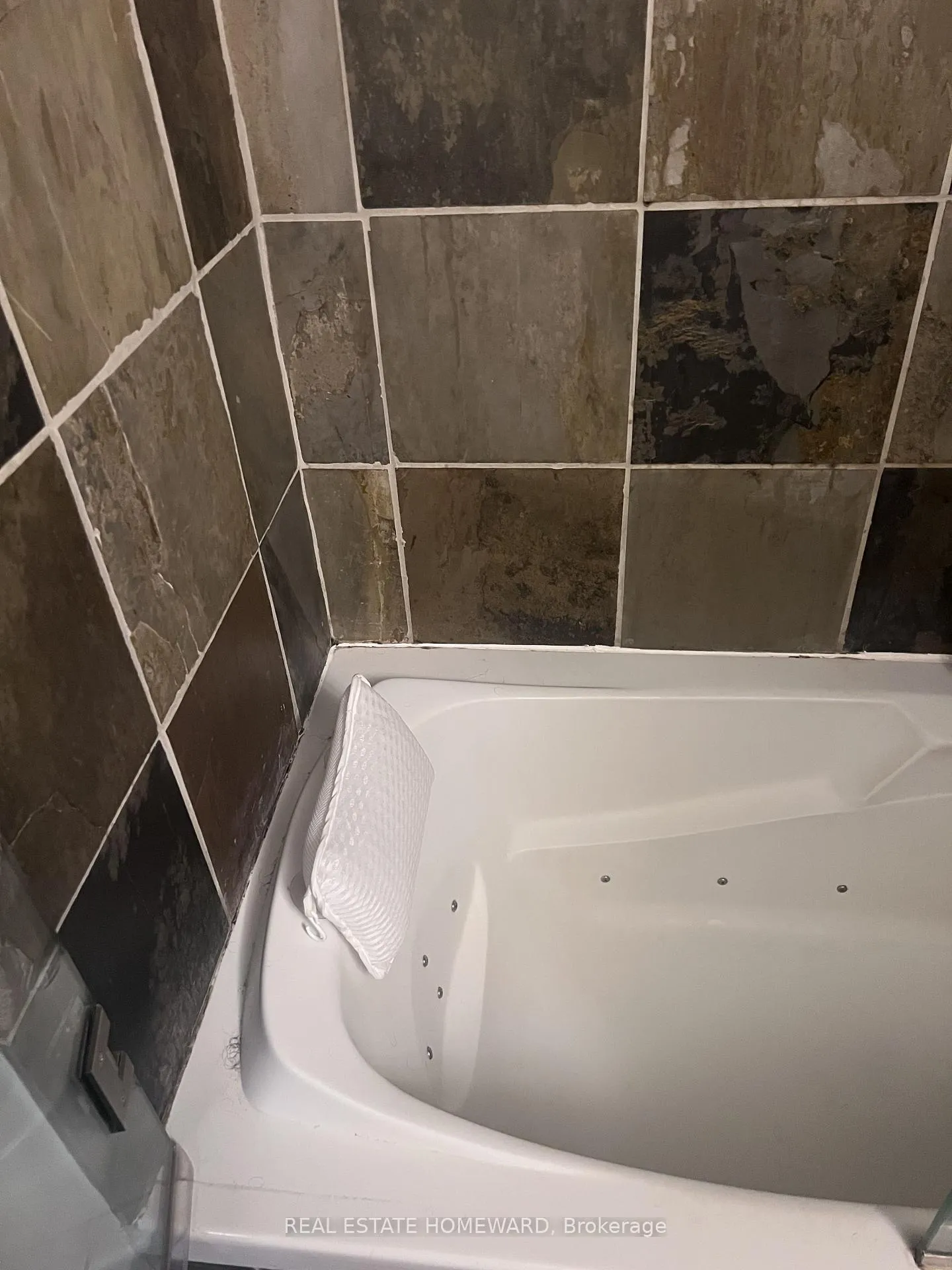Photo 11 of Unit 322, 5 Dawson Drive, Collingwood — HOMEH