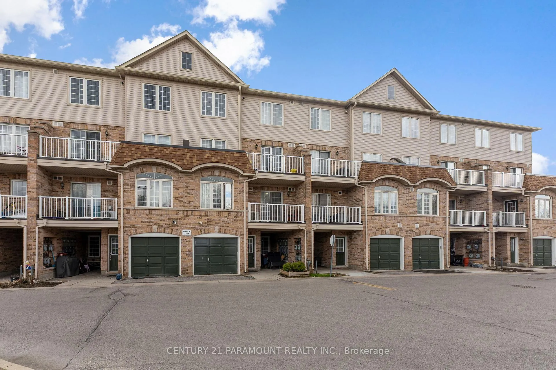 Photo 3 of Unit 10, 200 Mclevin Avenue, Scarborough, Malvern — HOMEH