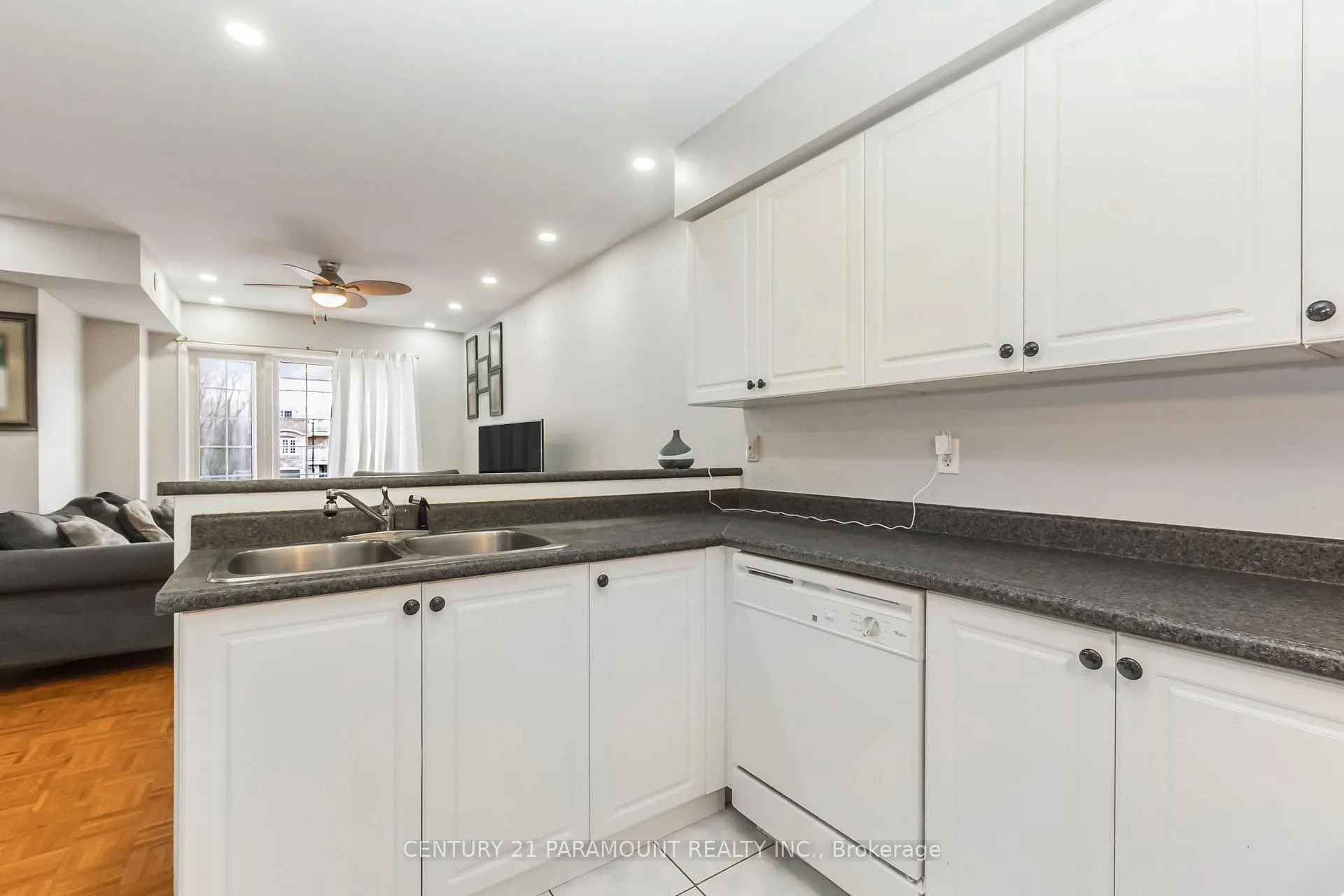 Photo 11 of Unit 10, 200 Mclevin Avenue, Scarborough, Malvern — HOMEH